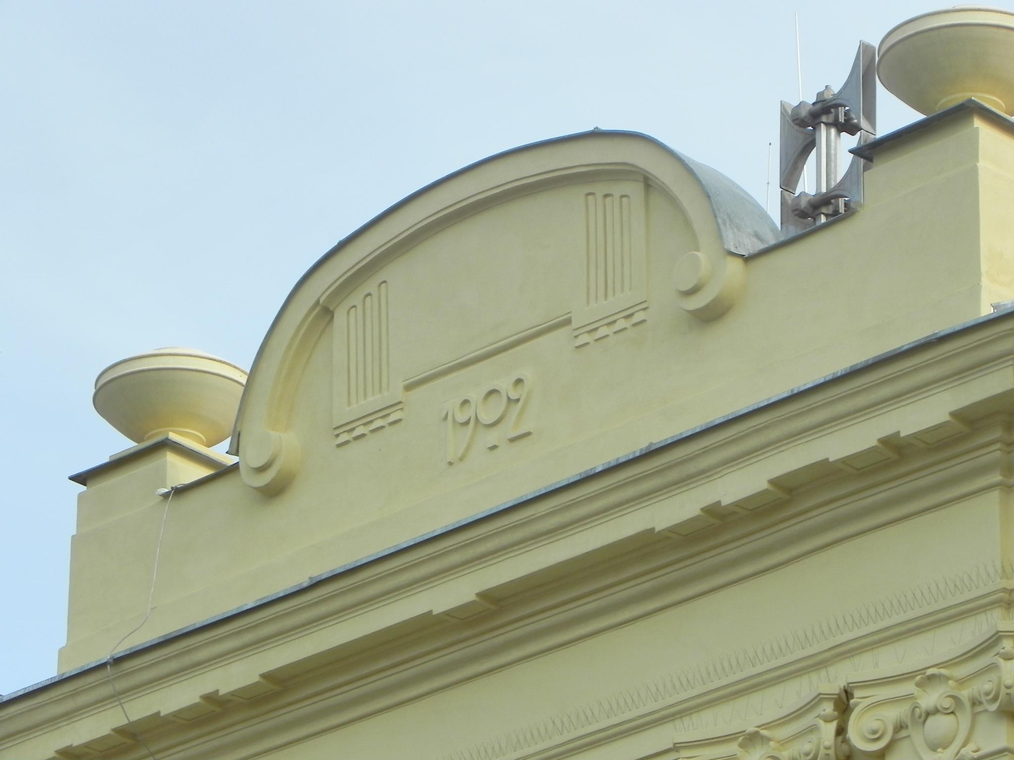 ZŠ J. A. Komenského, náměstí Republiky foto 4