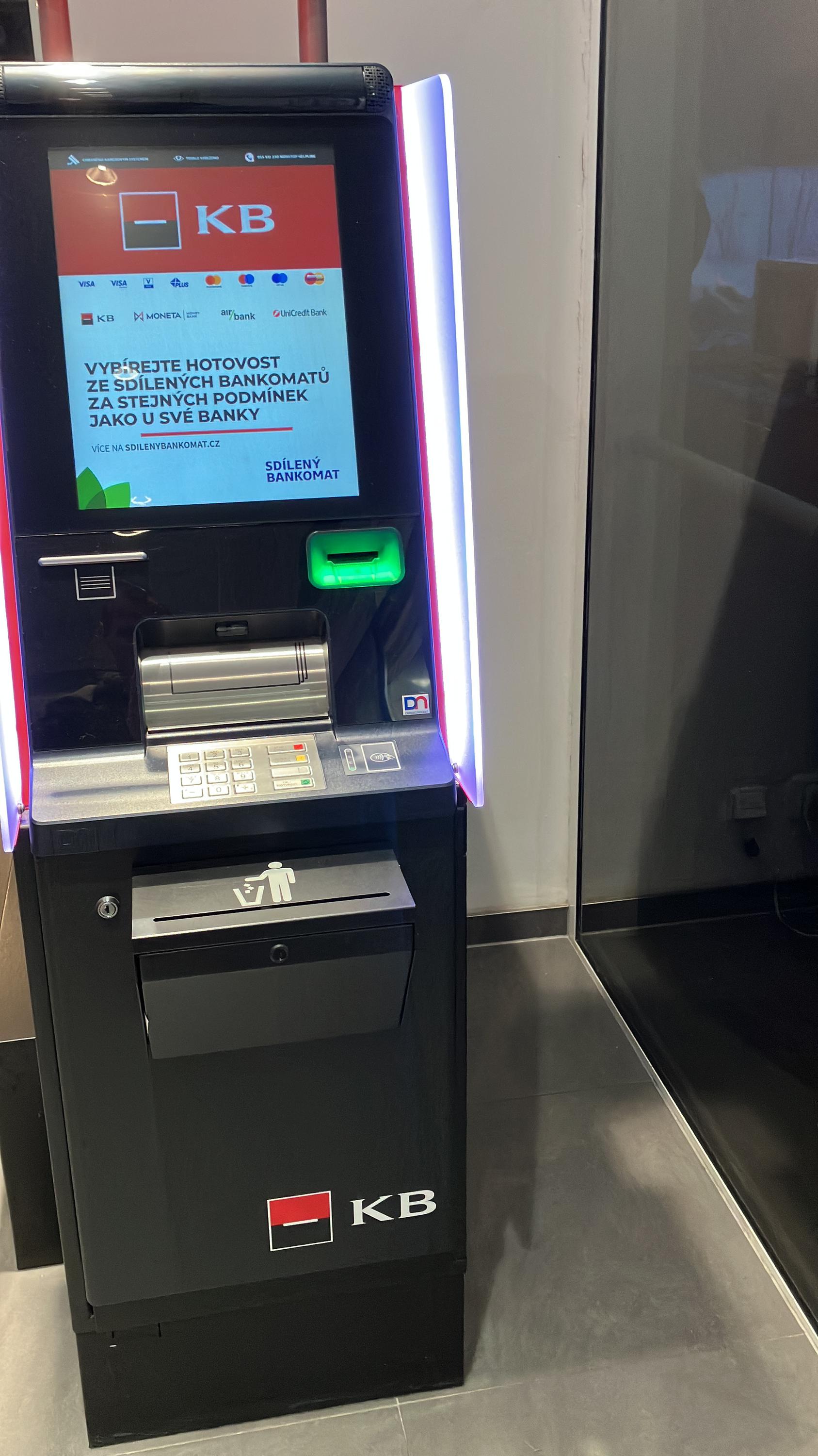 Bankomat Komerční banky foto 1