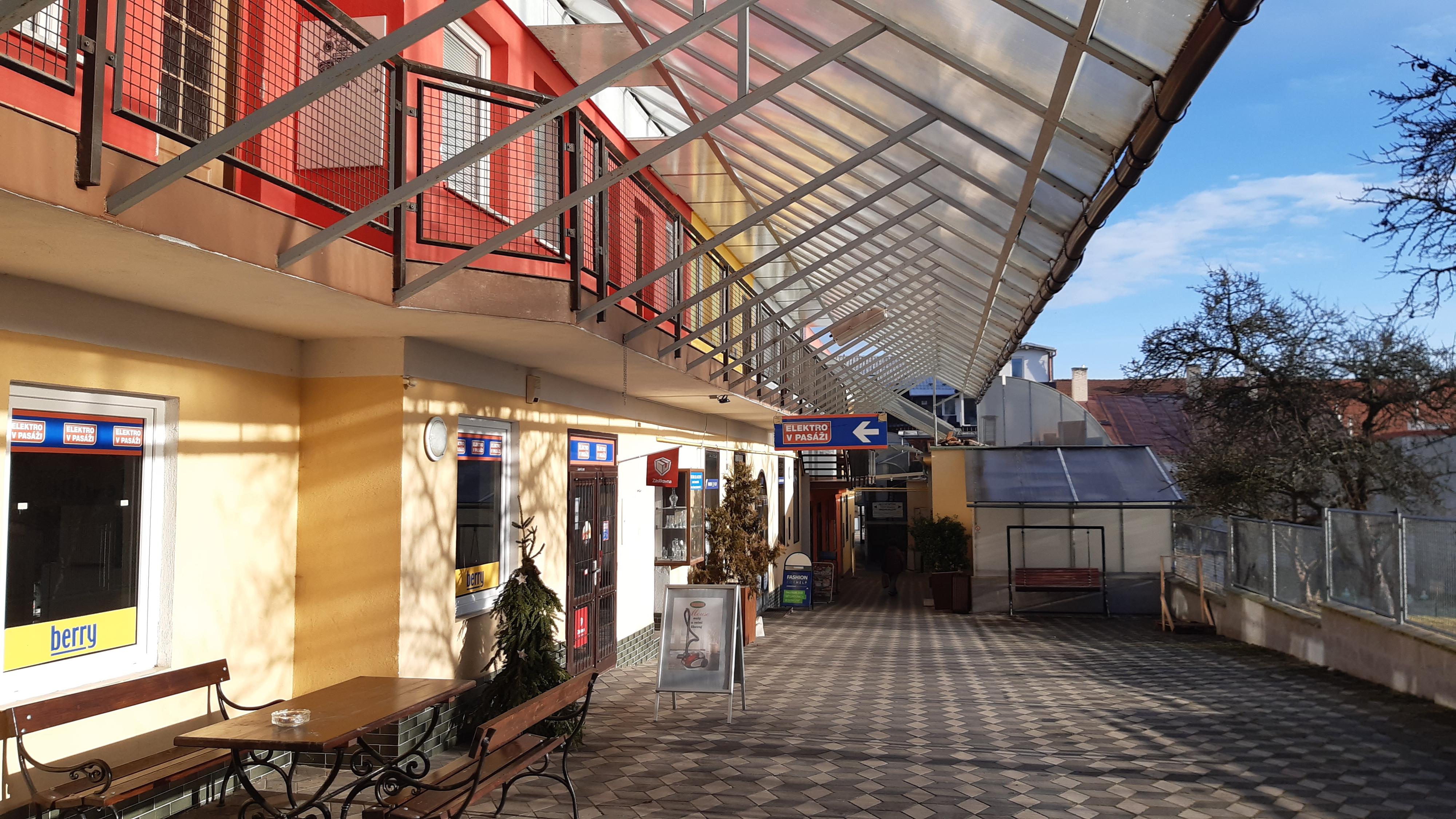 Elektro v pasáži foto 2