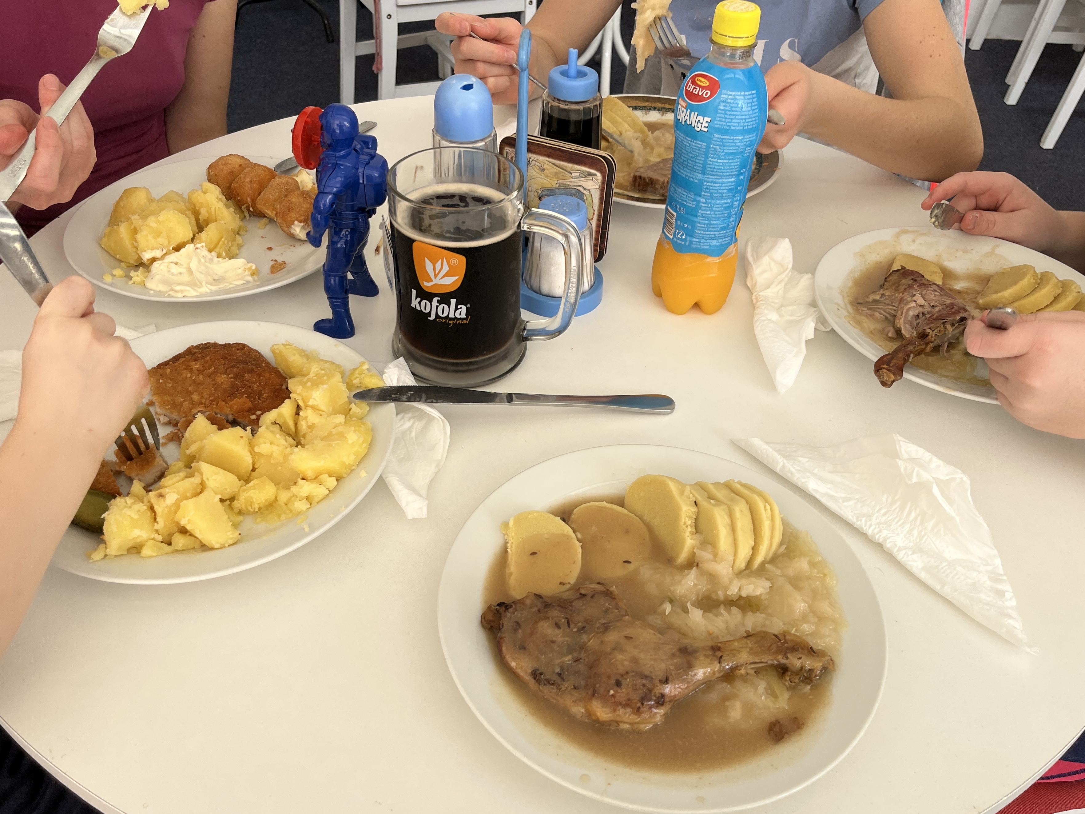 JÍDELNA - CUKRÁRNA, s.r.o. foto 3