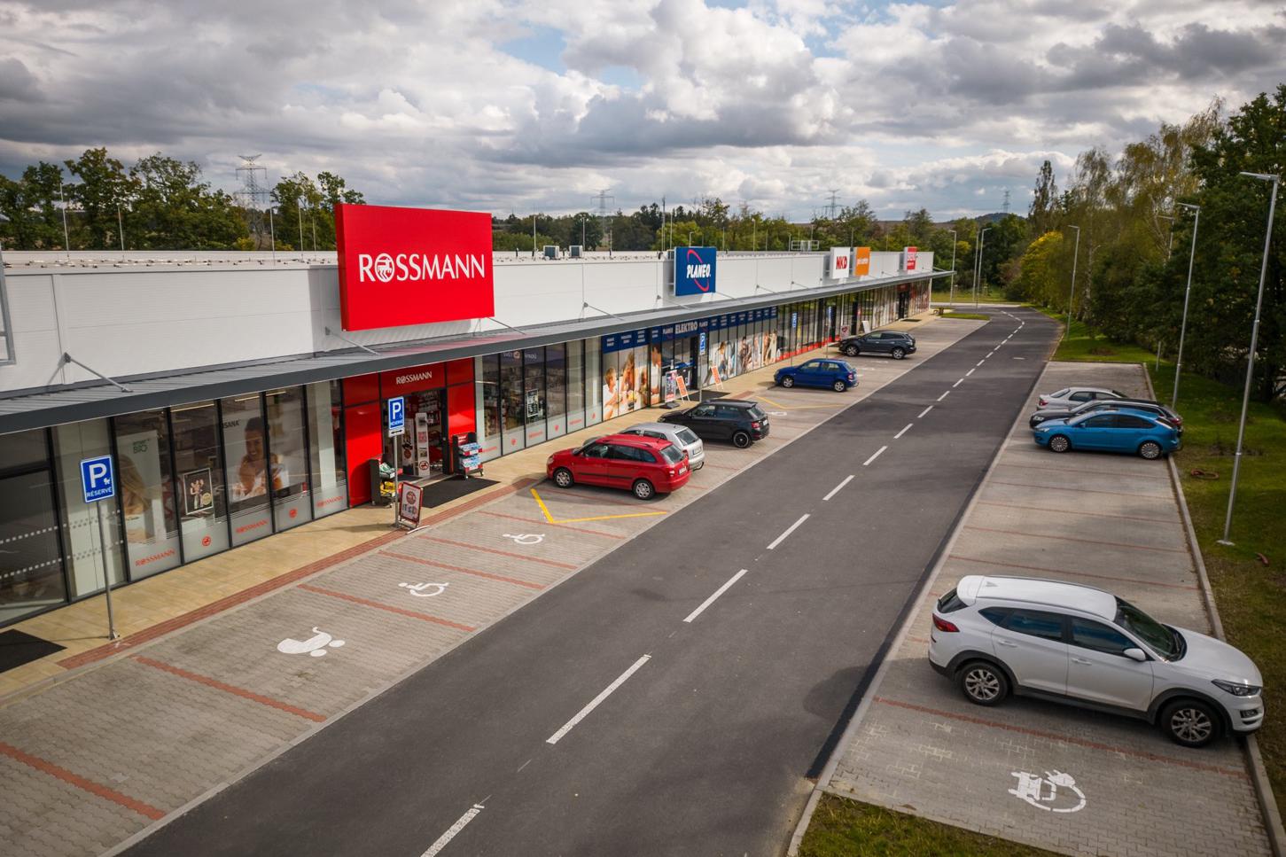 Nákupní centrum Strojírenská