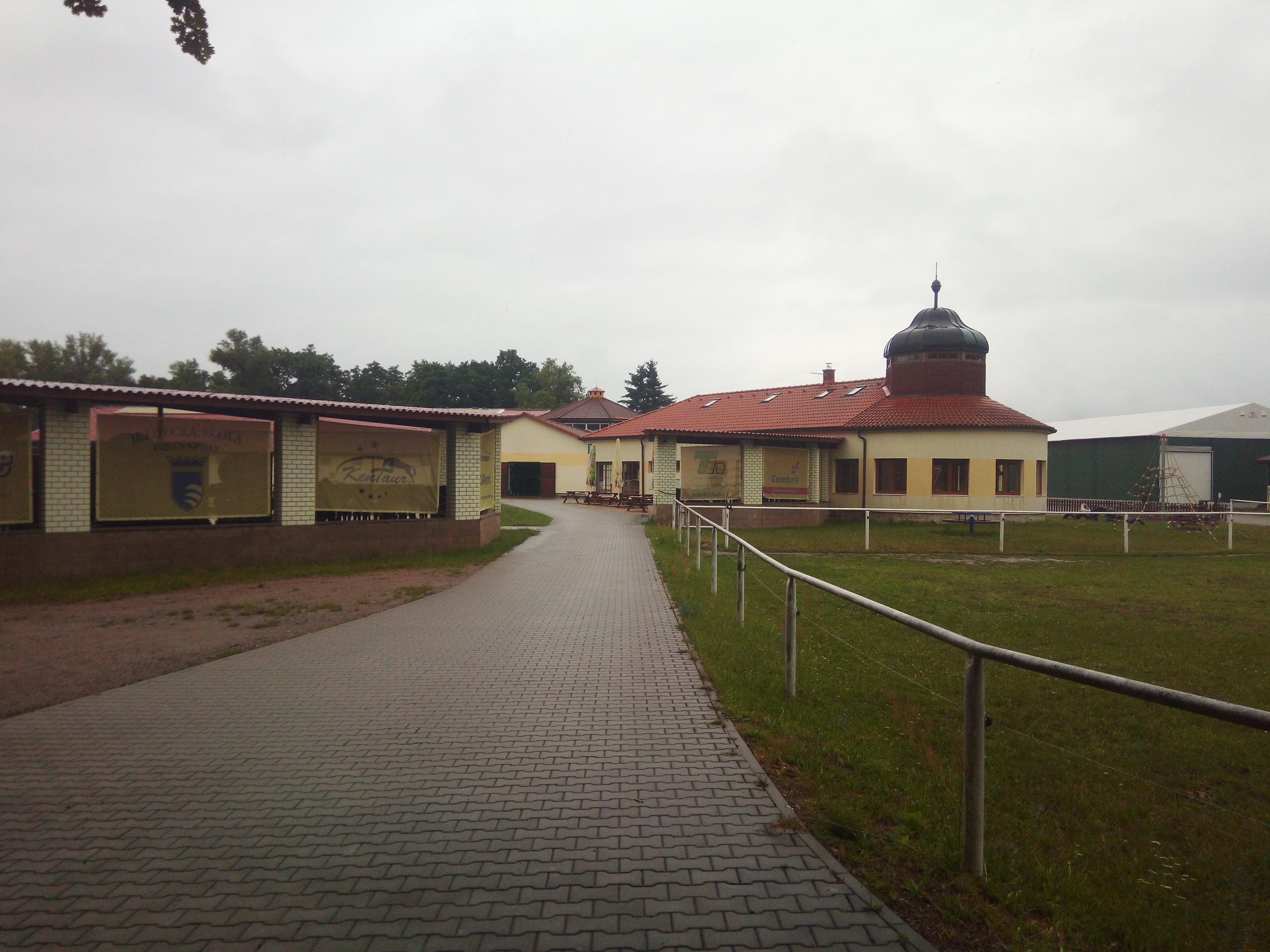 Jezdecká škola Equus Kinsky foto 3