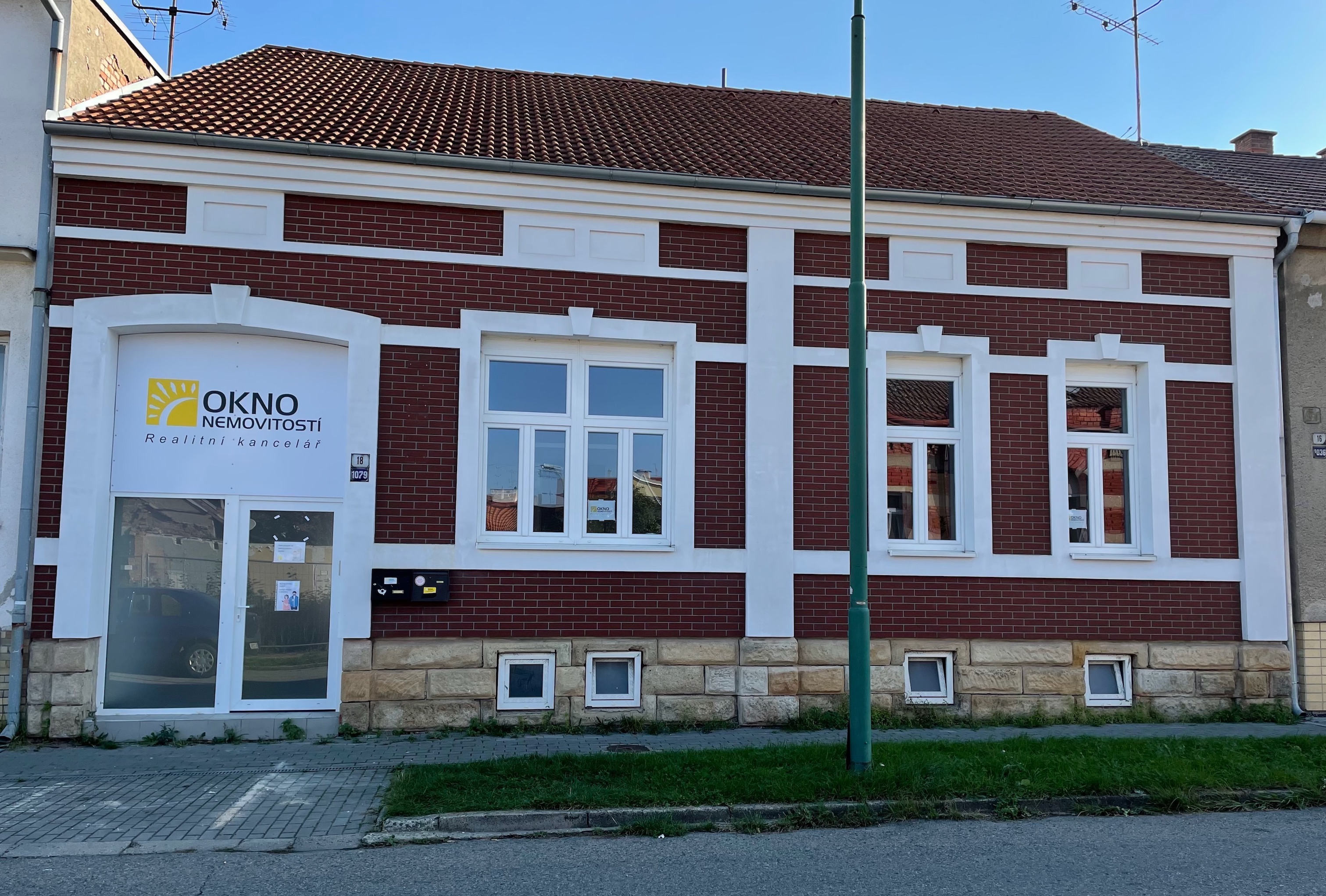 OKNO NEMOVITOSTÍ foto 2