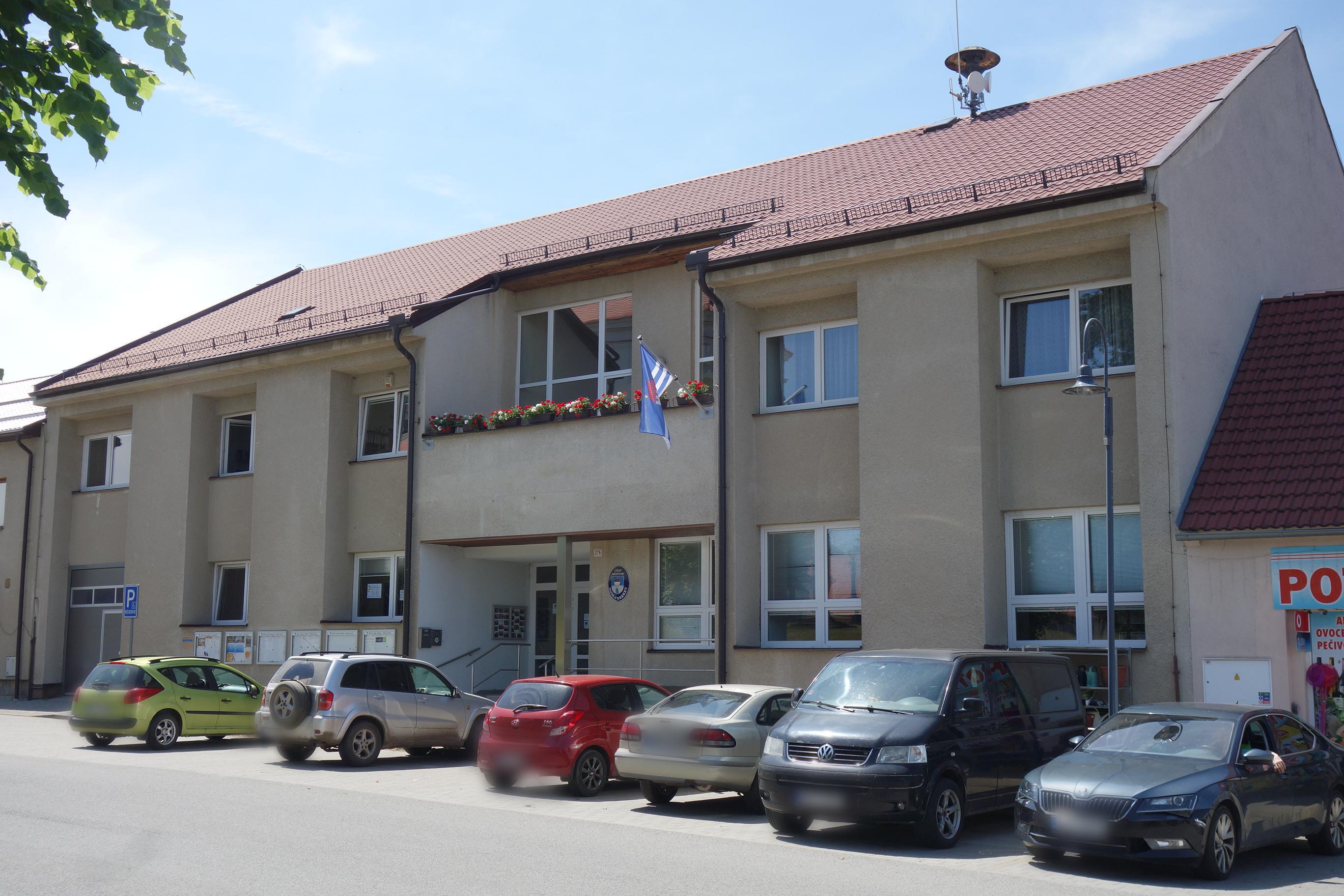 Nová Cerekev - úřad městyse foto 2