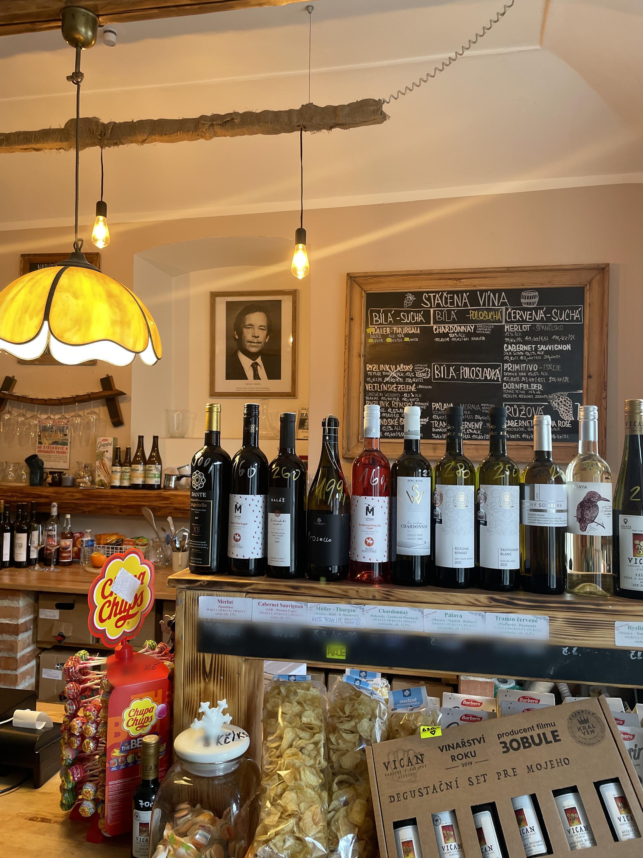 Kavárna, cukrárna a vinotéka 39 foto 3