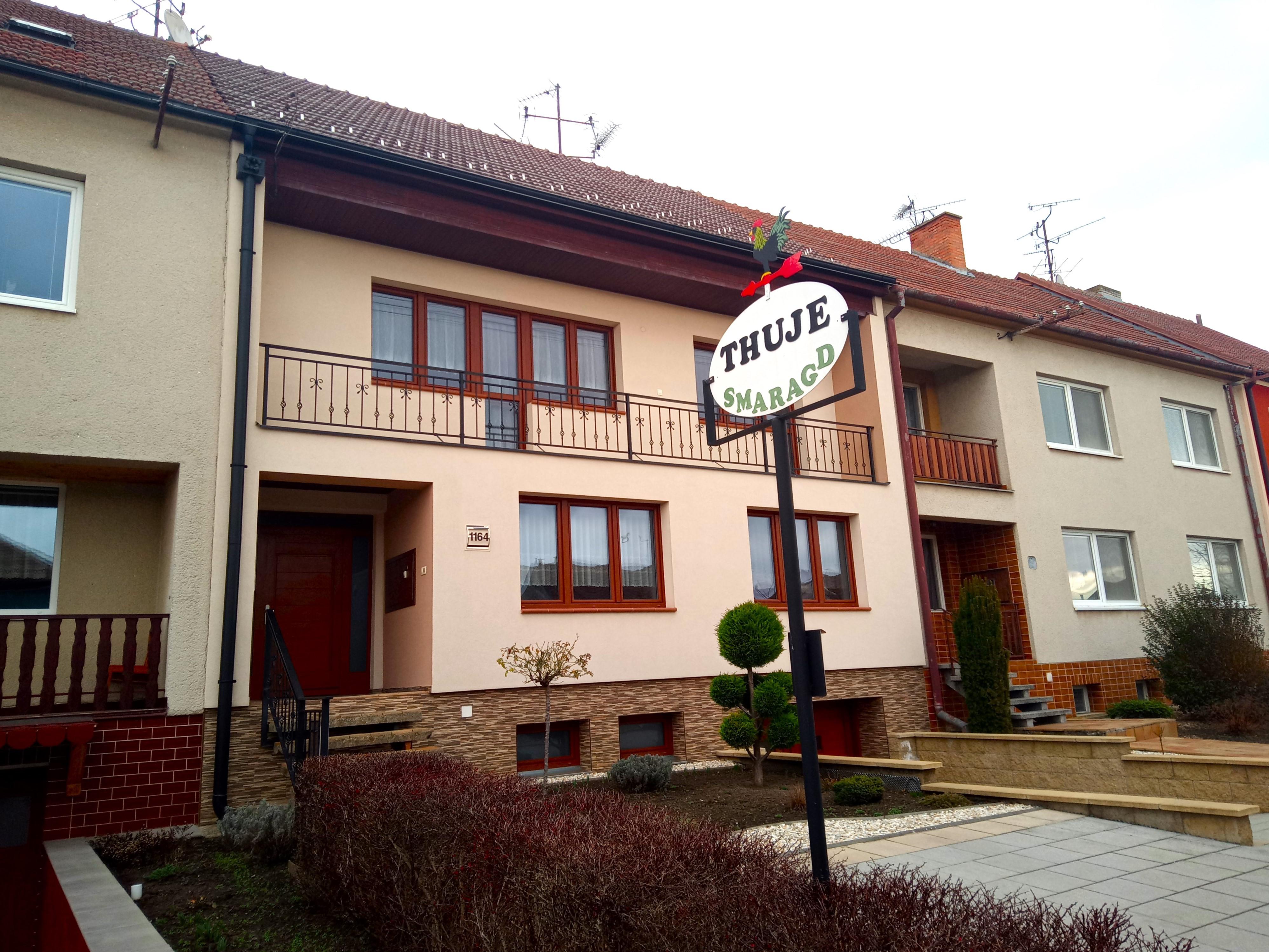 Školka okrasných dřevin Z + J Švrčkovi
