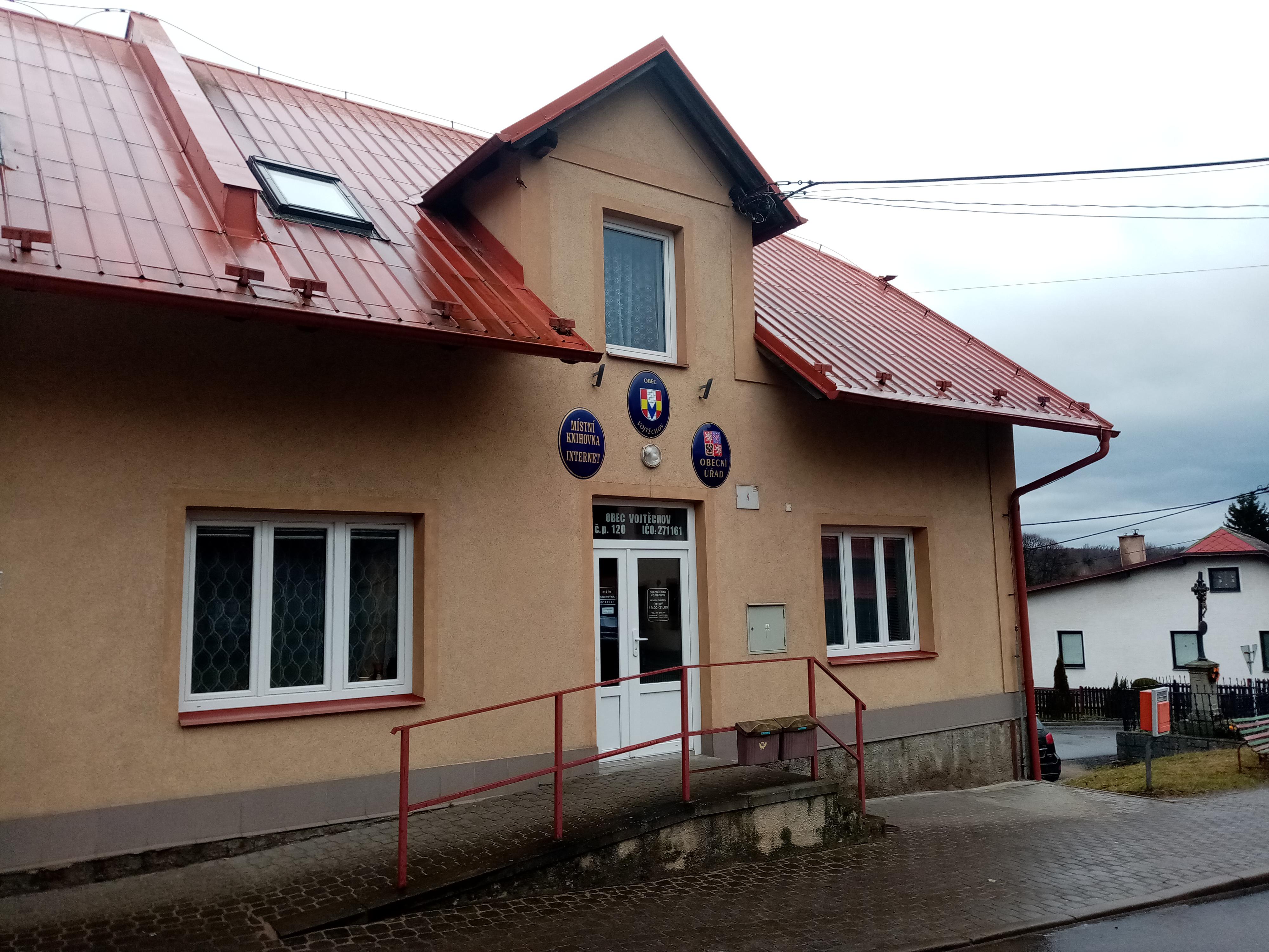 Vojtěchov - obecní úřad foto 4