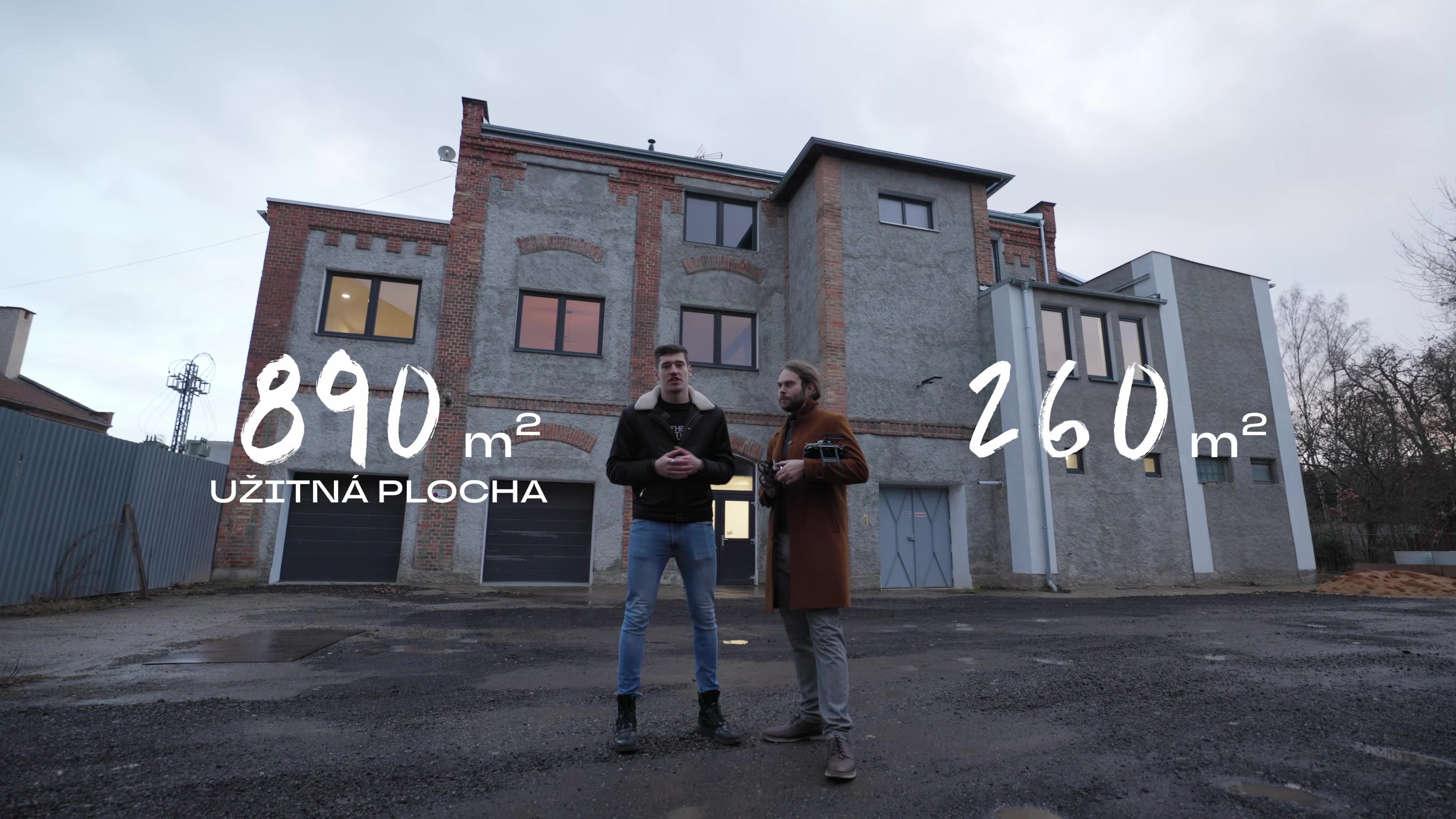 Kluci s dronem foto 2 (náhled videa)