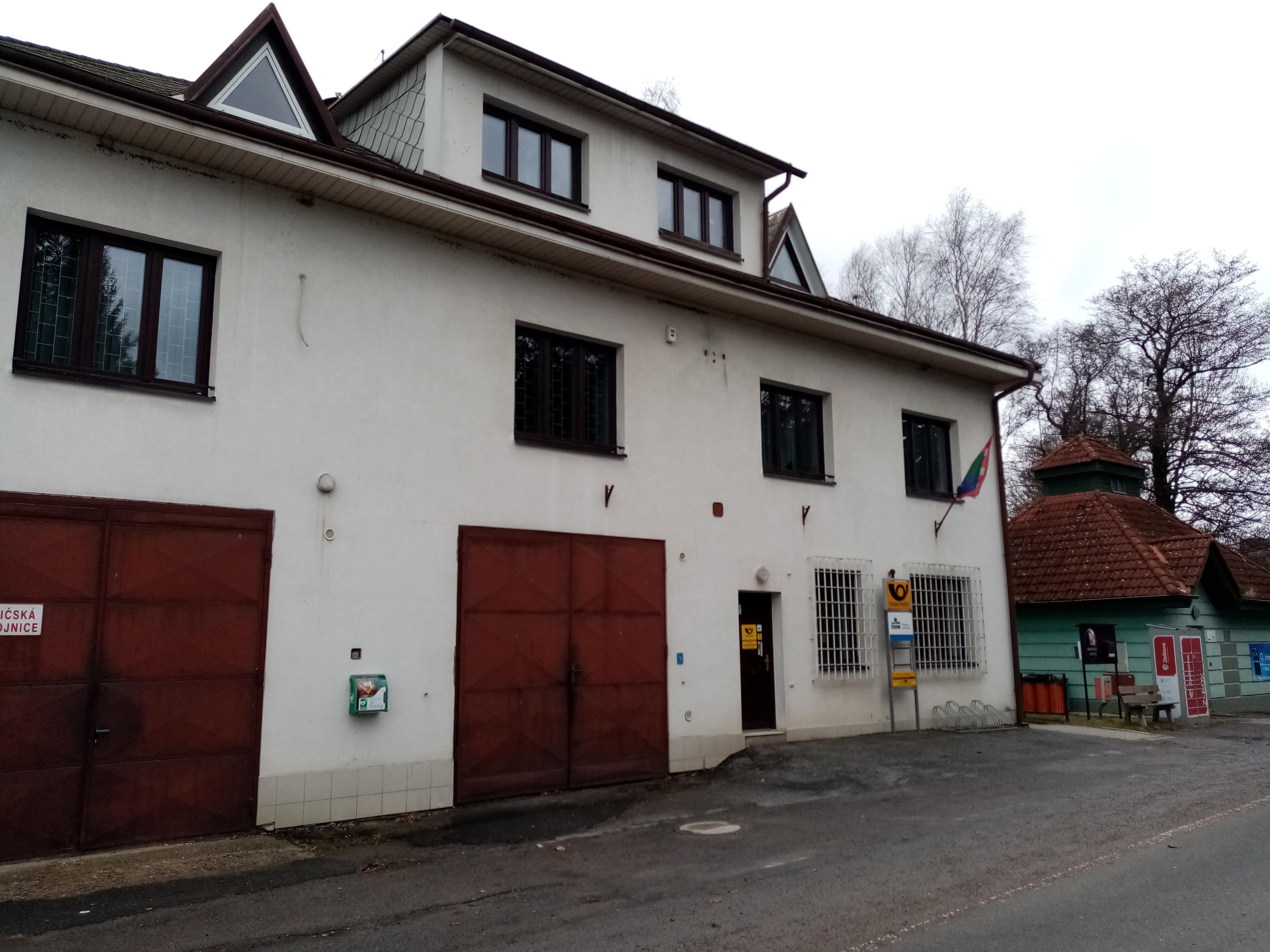 Kameničky - obecní úřad foto 2