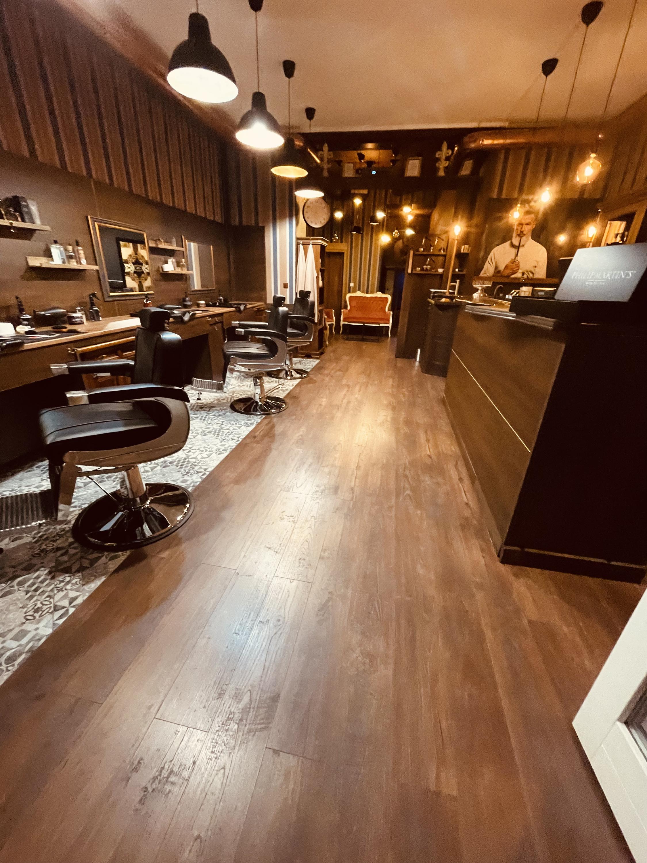 De Luxe Barber foto 6