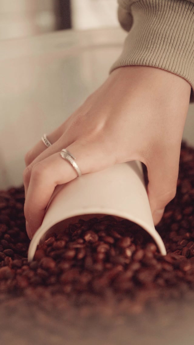 Mamacoffee.cz foto 2 (náhled videa)