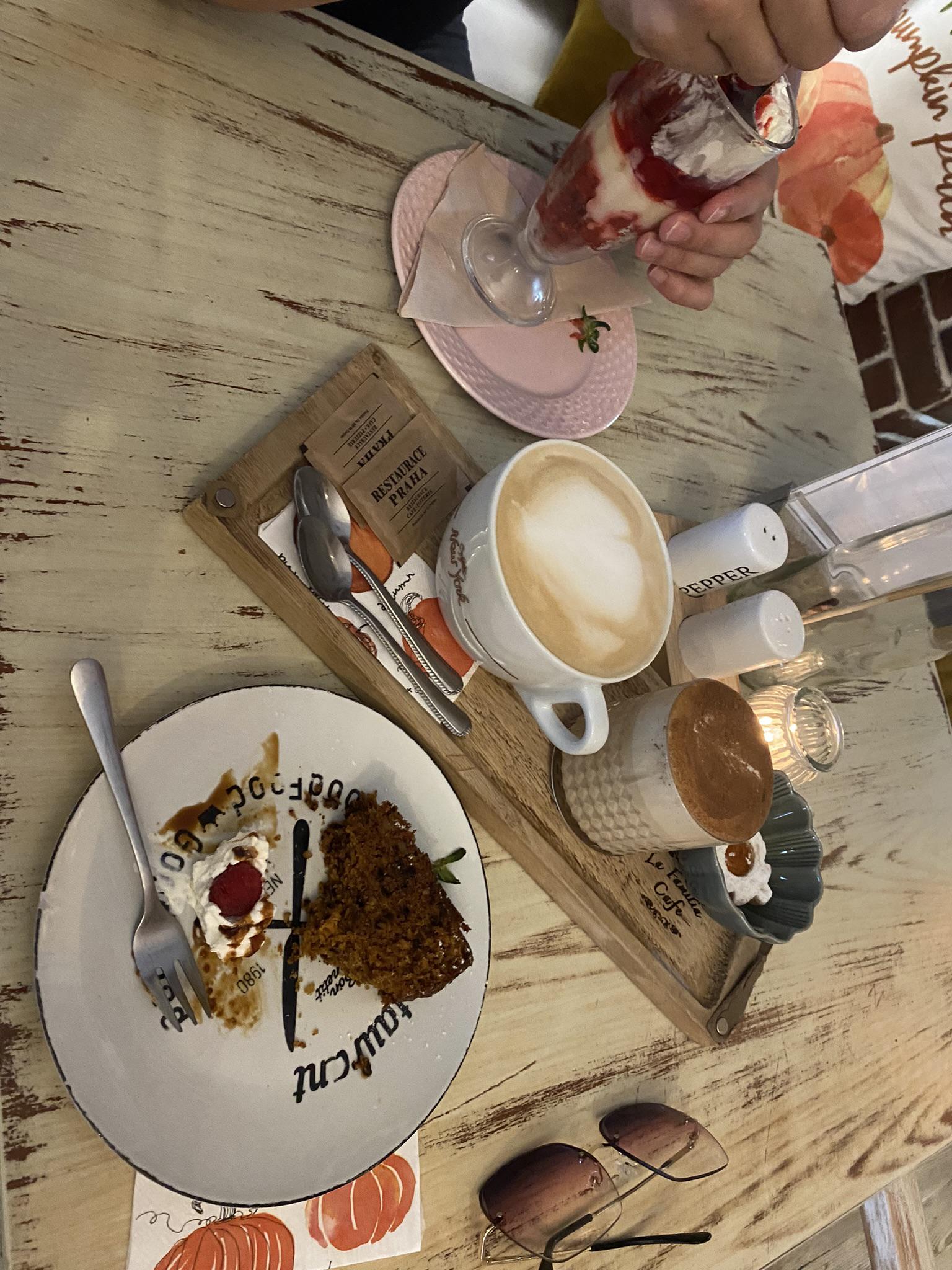 La Familia Café foto 3