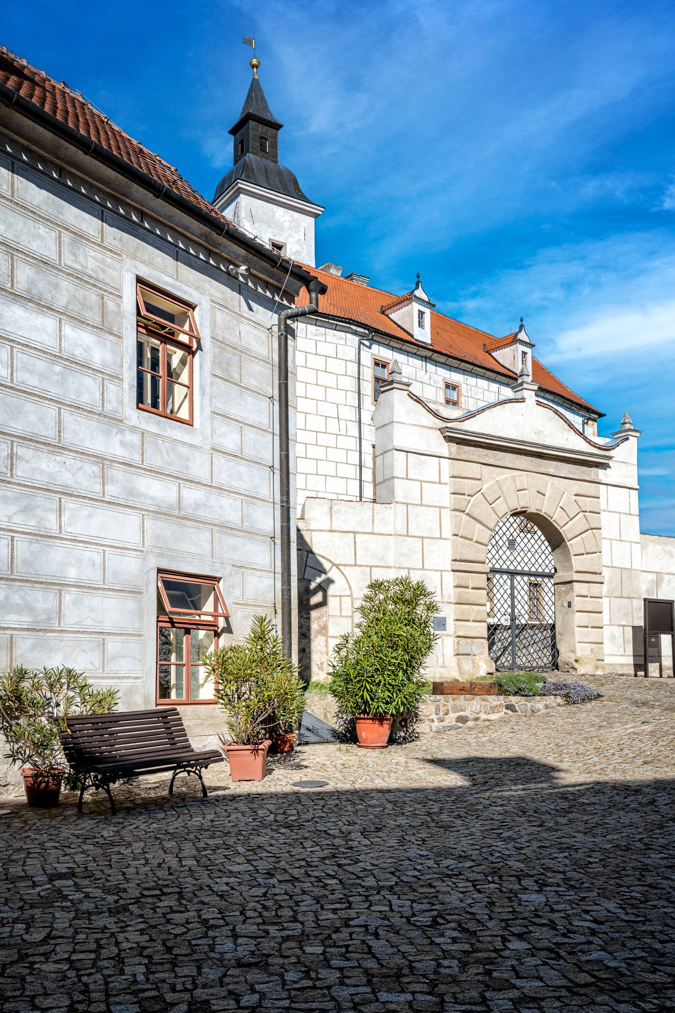 Starý zámek v Jevišovicích foto 5