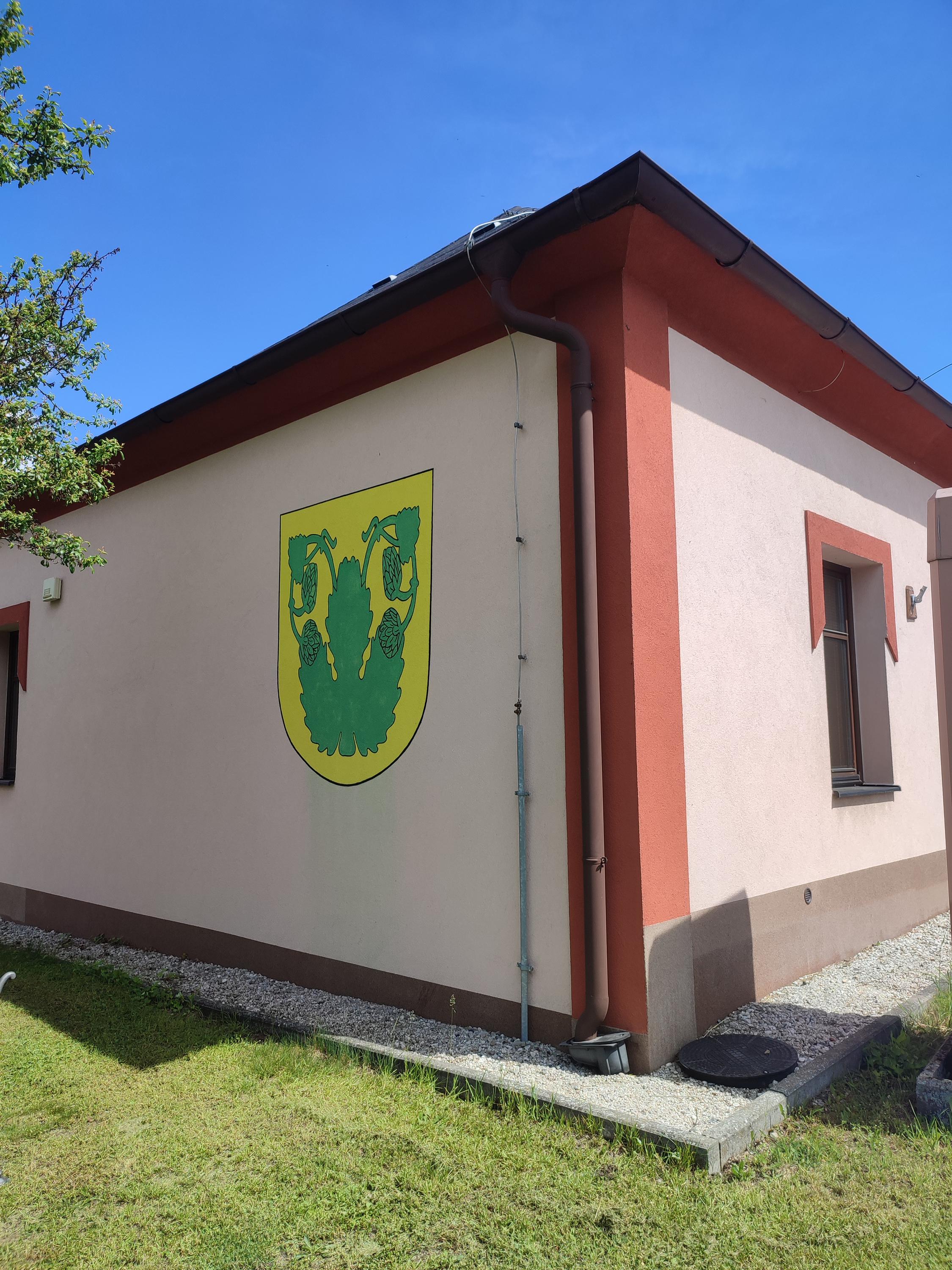 Velká Chmelištná - obecní úřad foto 3