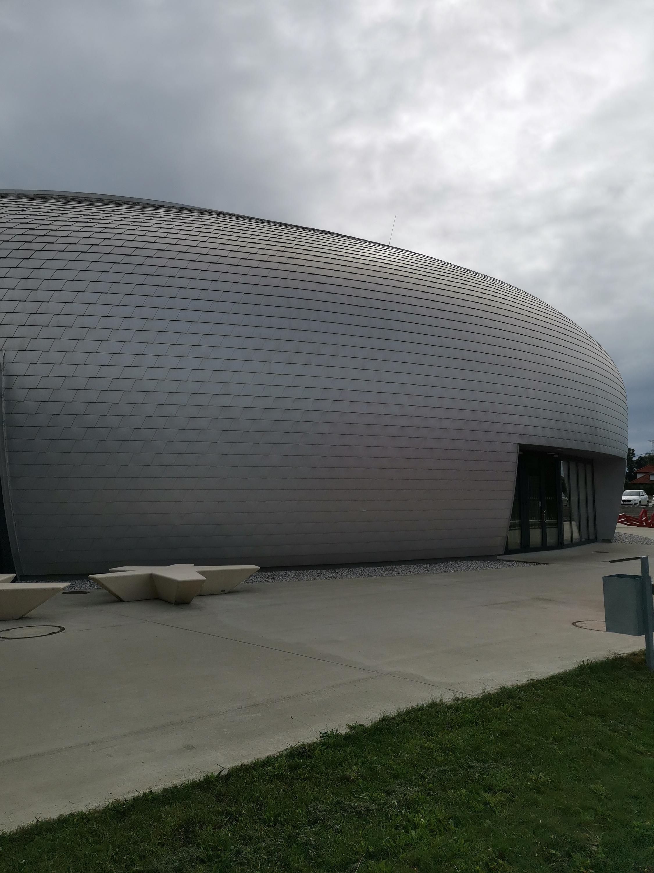 Sportovní hala Dolní Břežany foto 3