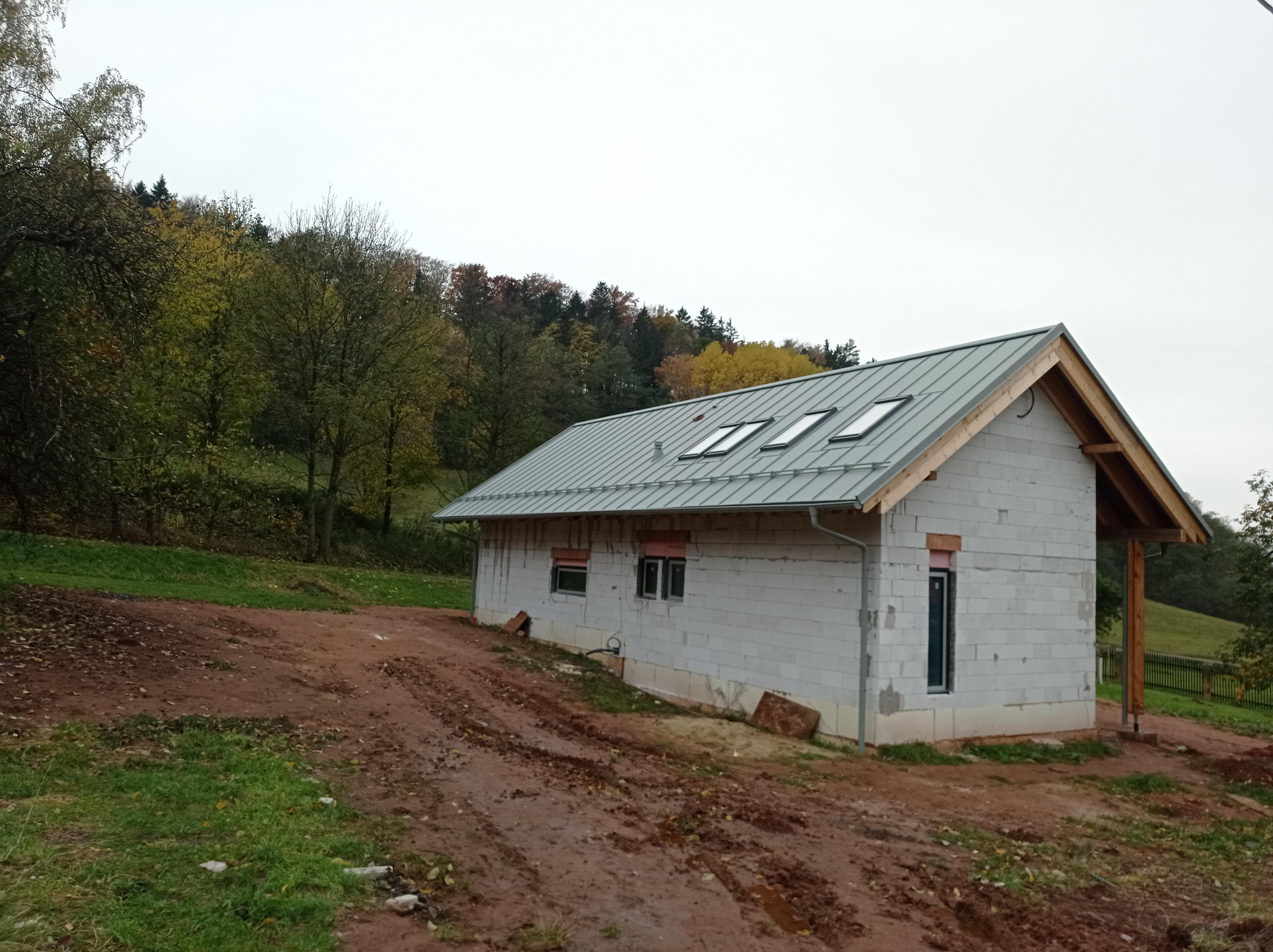 Pokrývačství u potoka foto 4