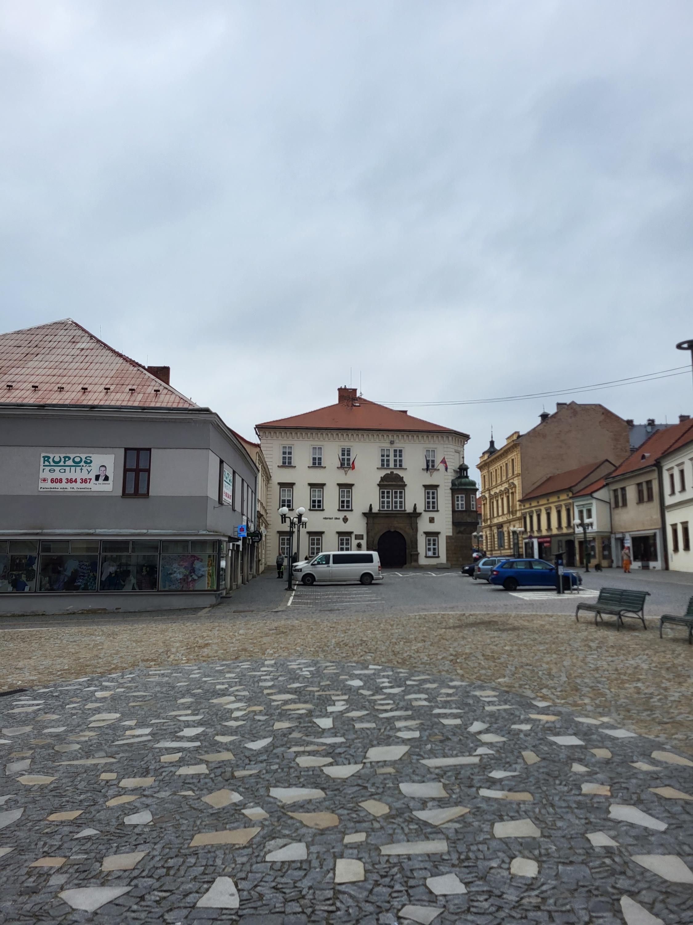 MěÚ Ivančice Obecní živnostenský úřad foto 4