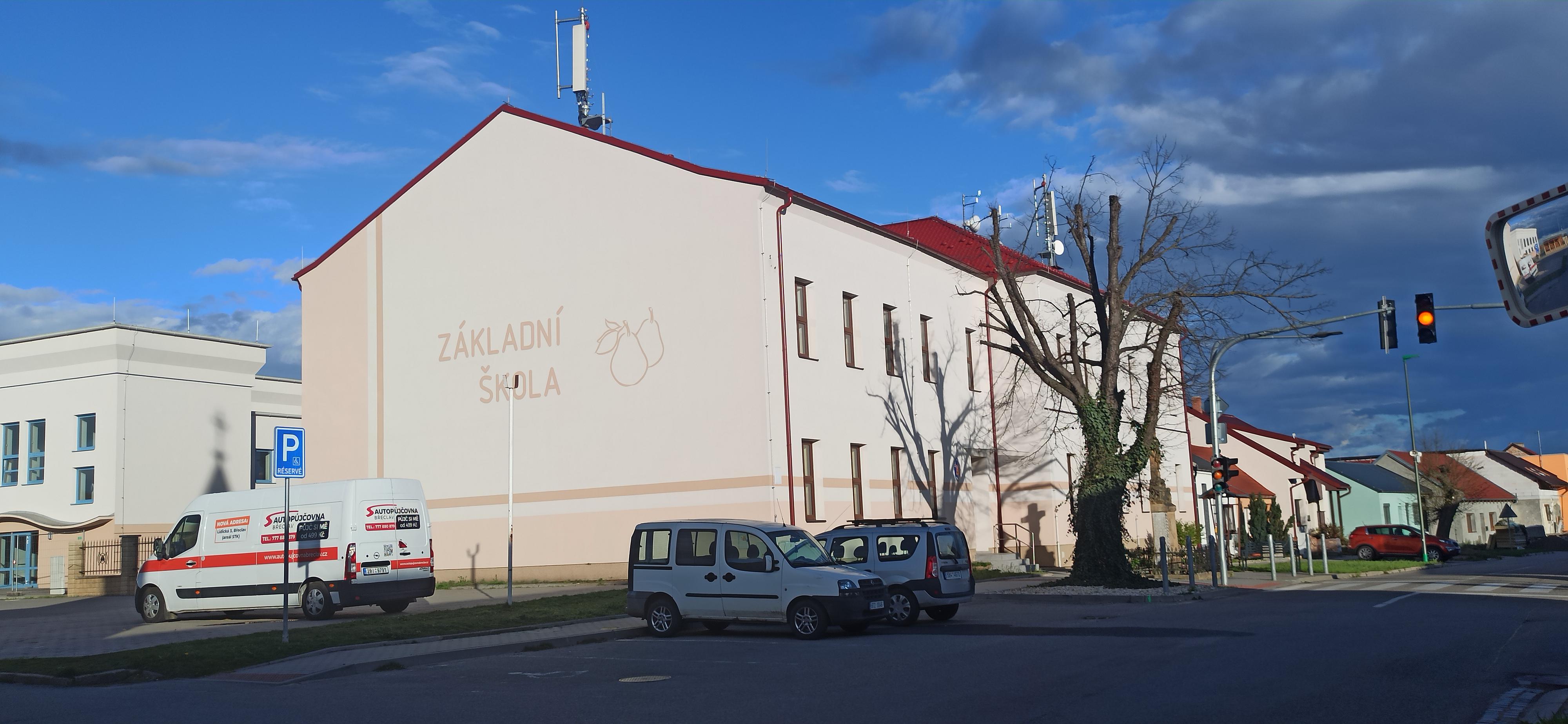ZŠ Hrušky foto 2
