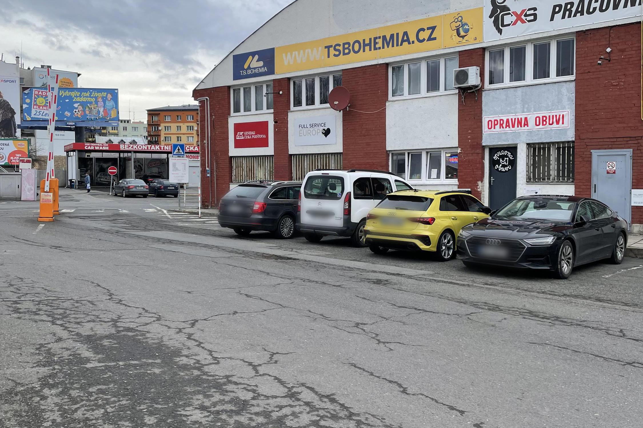 Opravna obuvi - Jiří Badej