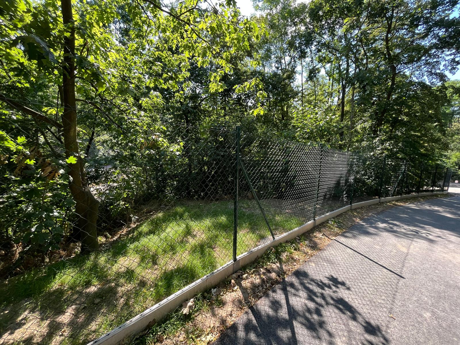 Oplocení pozemku pletivem