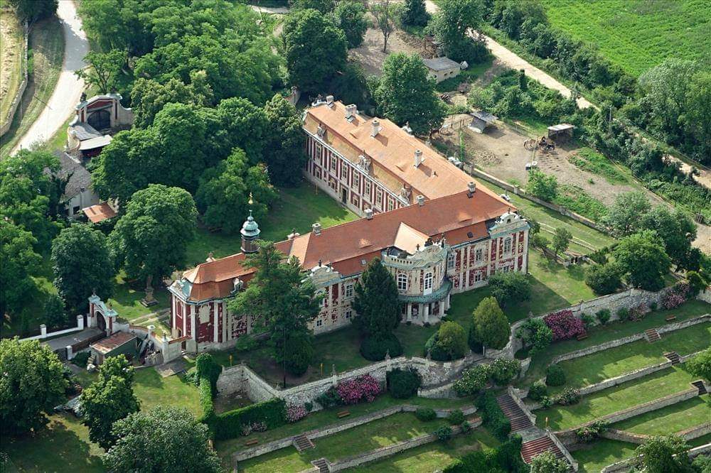 Státní zámek Stekník foto 1