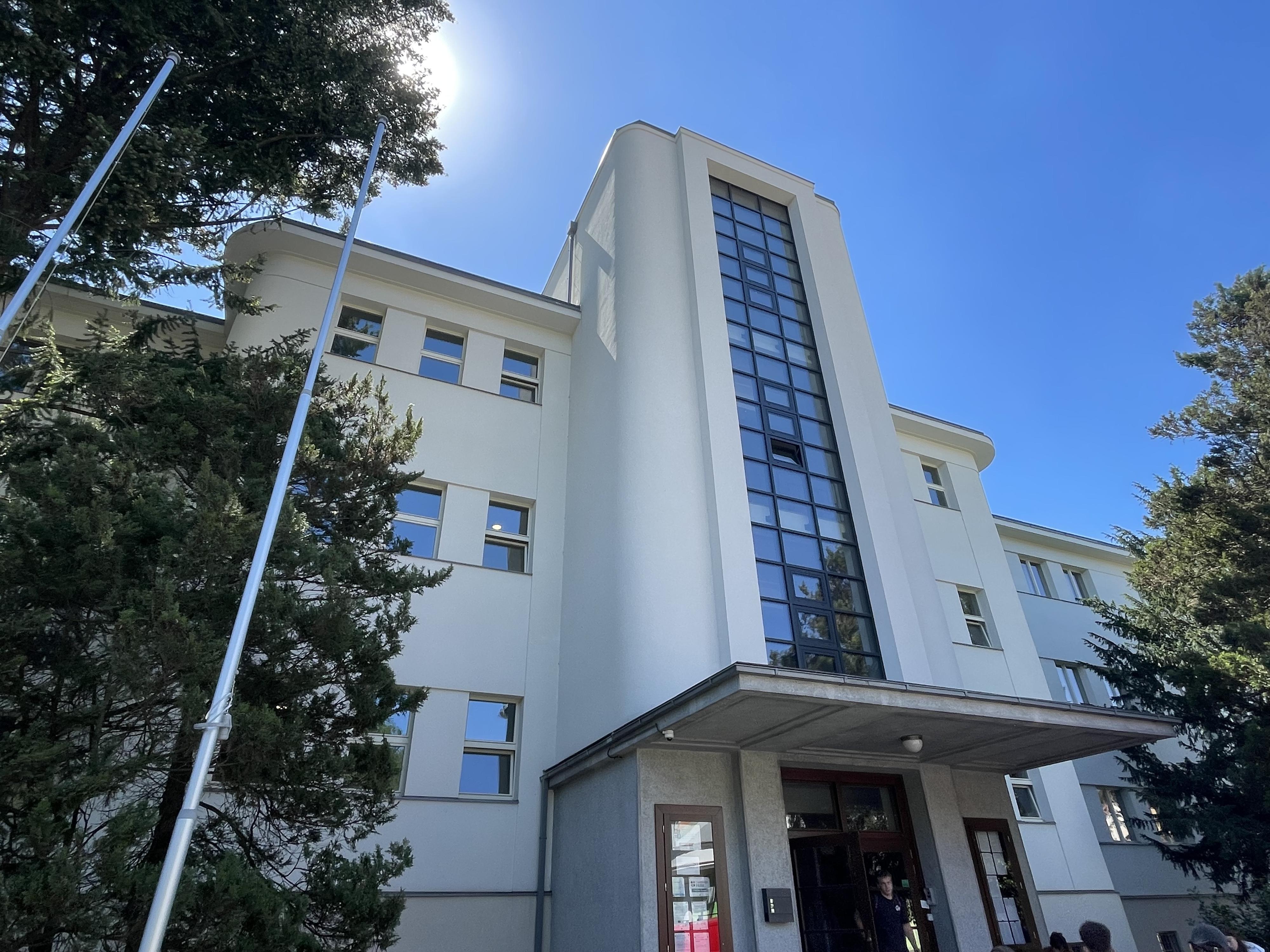 Dvořákovo gymnázium Kralupy nad Vltavou foto 2