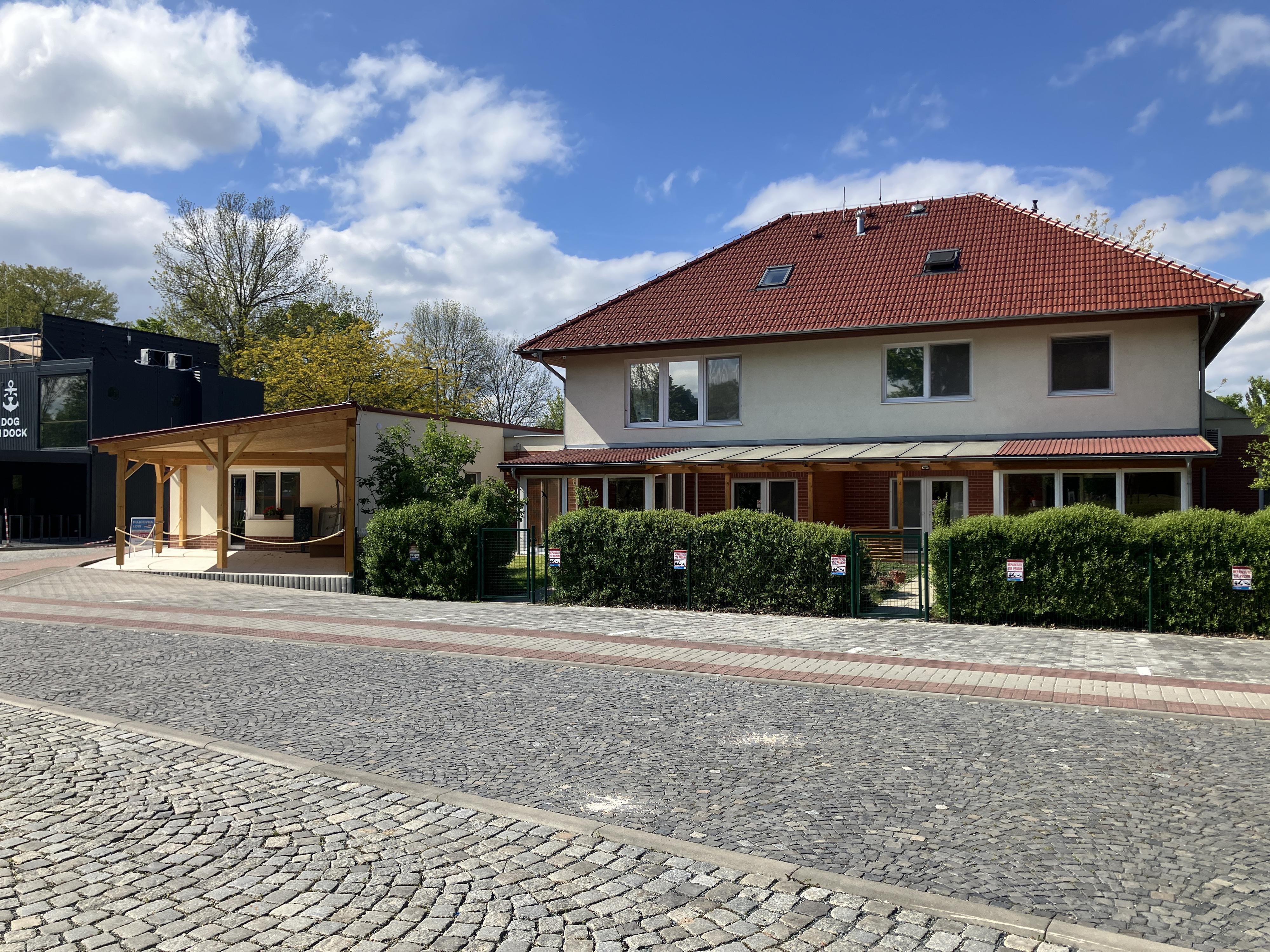 Baťův kanál přístav - půjčovna hausbótů foto 4