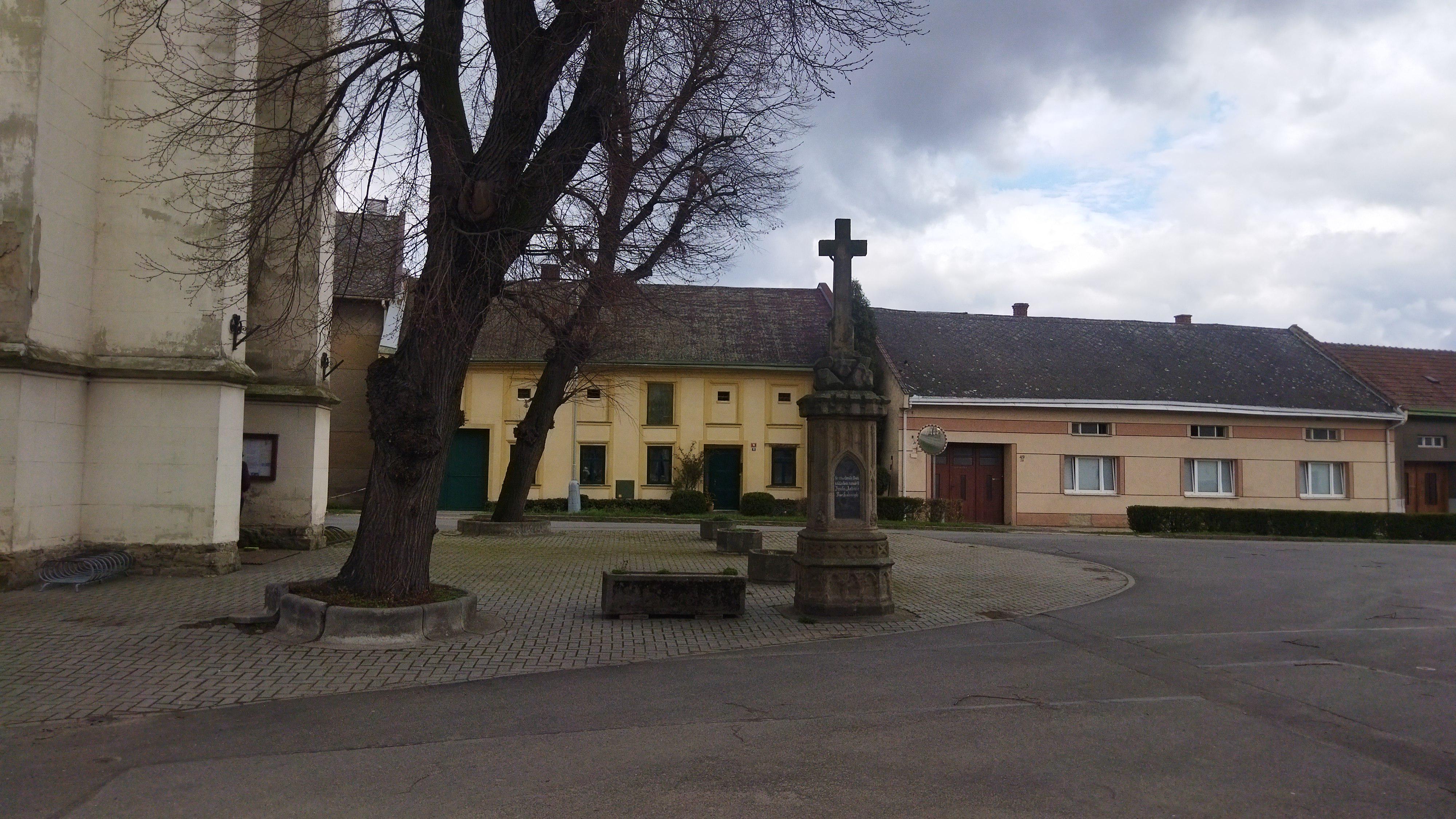 Římskokatolická farnost Bochoř foto 2