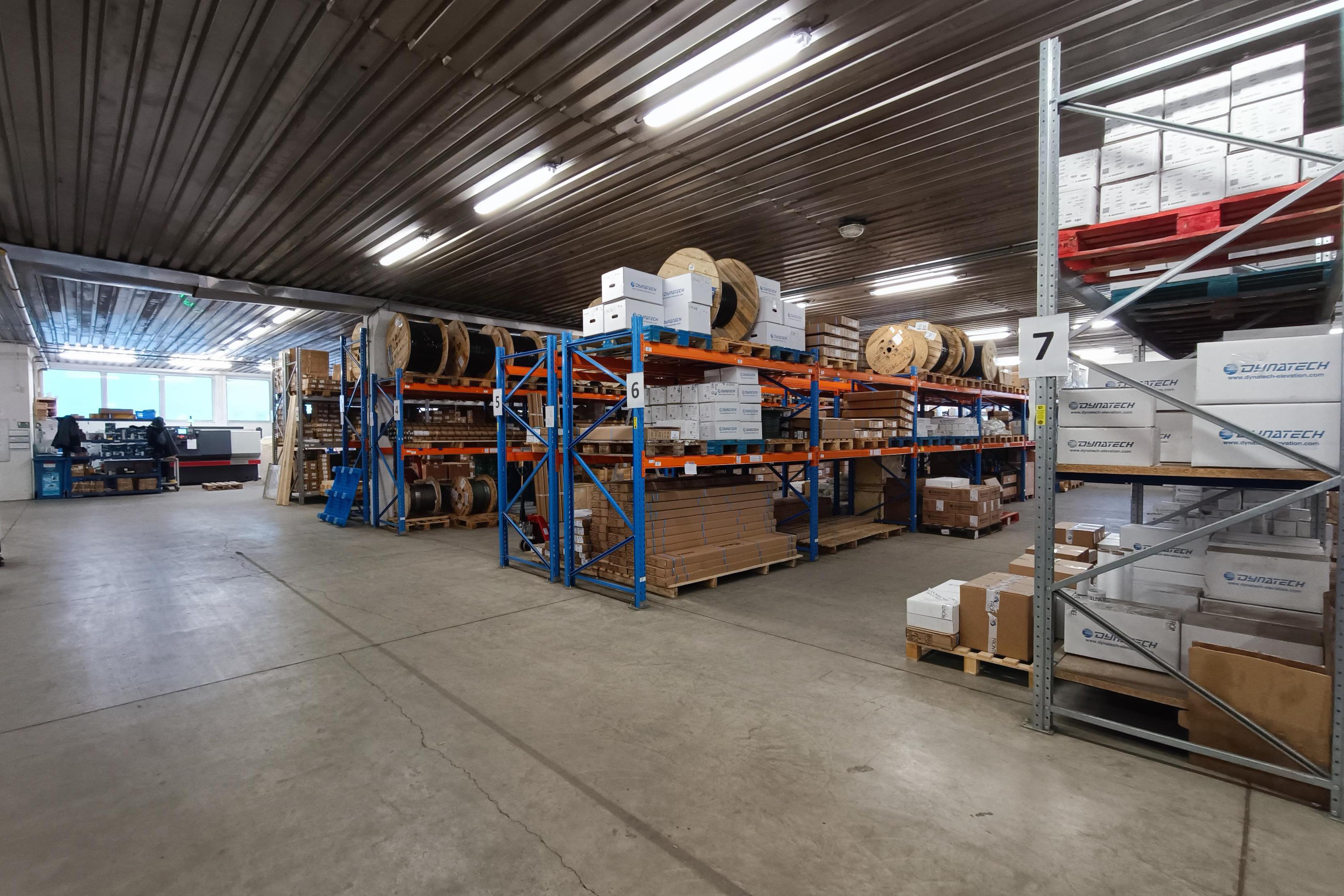 FRONTIER COMPONENTS, s.r.o. - SKLAD