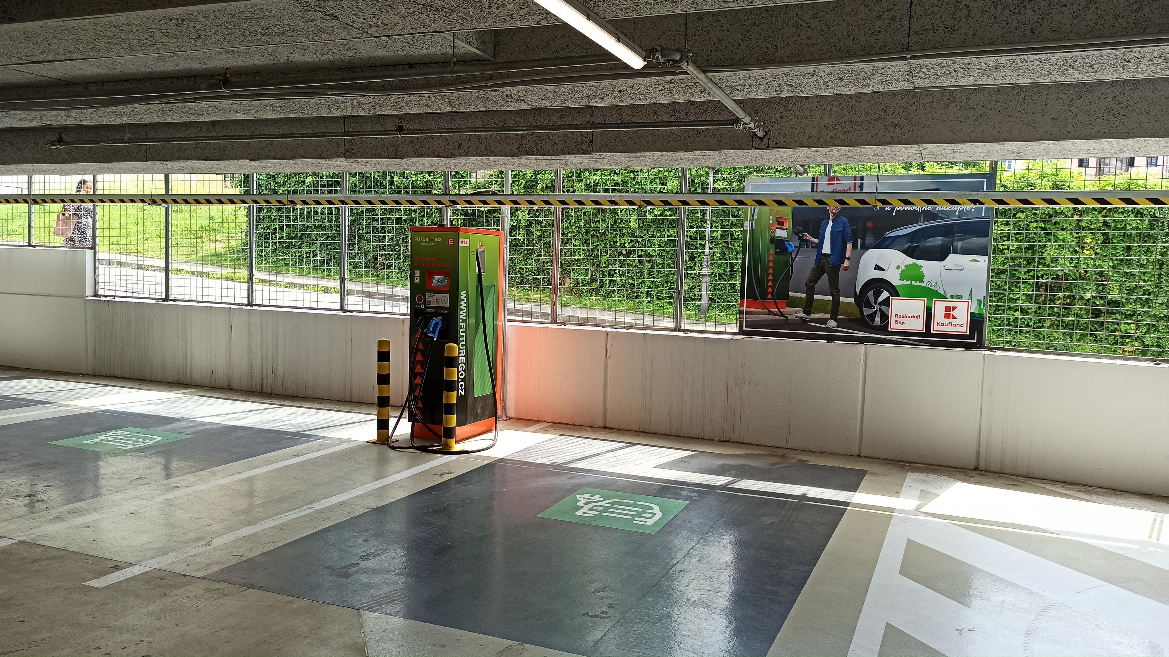 Nabíjecí stanice ČEZ