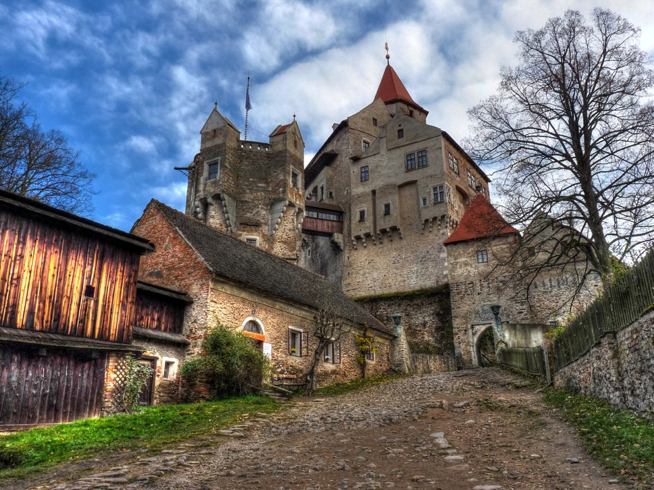 Státní hrad Pernštejn foto 3