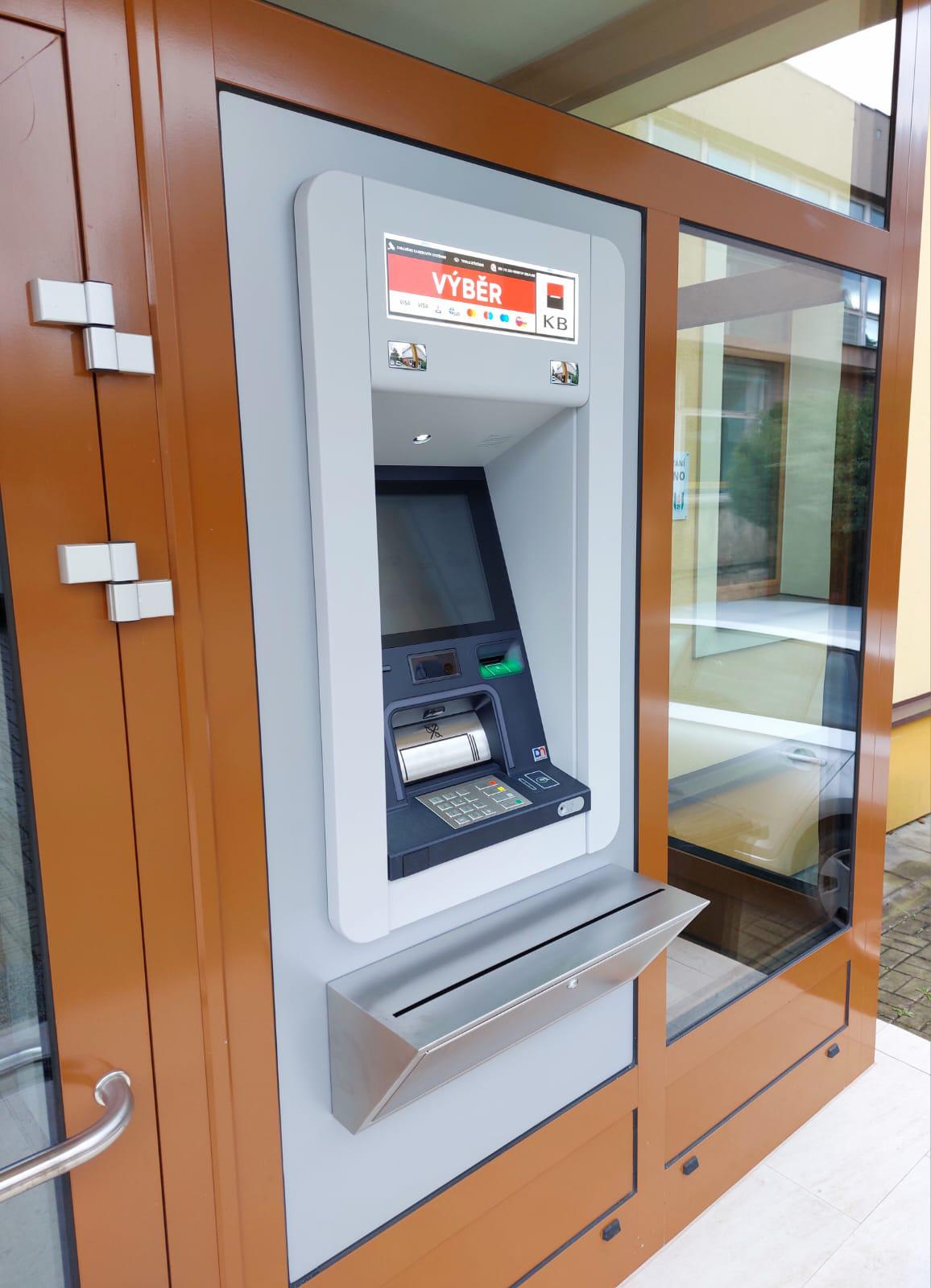 Bankomat Komerční banky foto 2