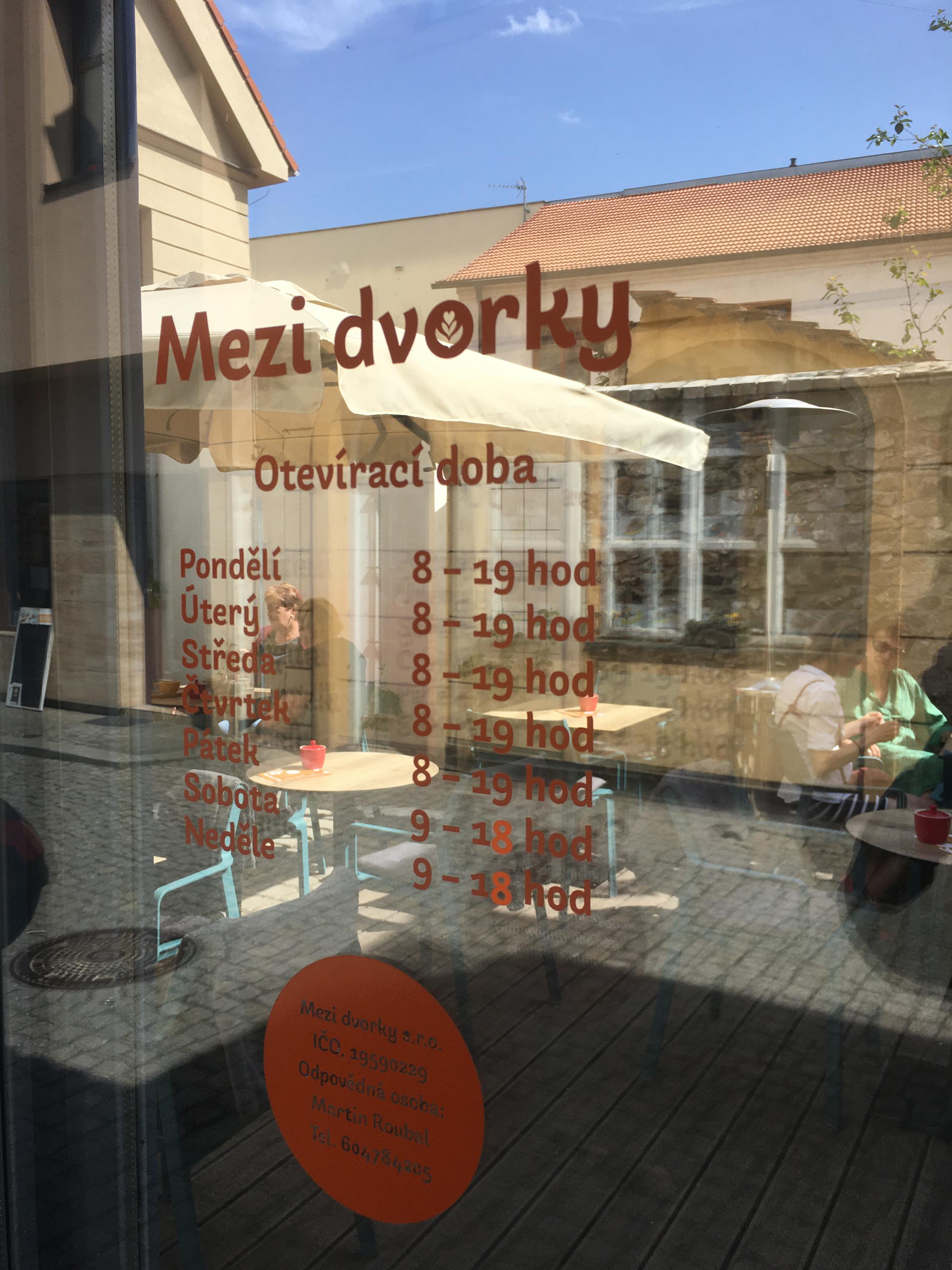 Kavárna Mezi dvorky foto 6