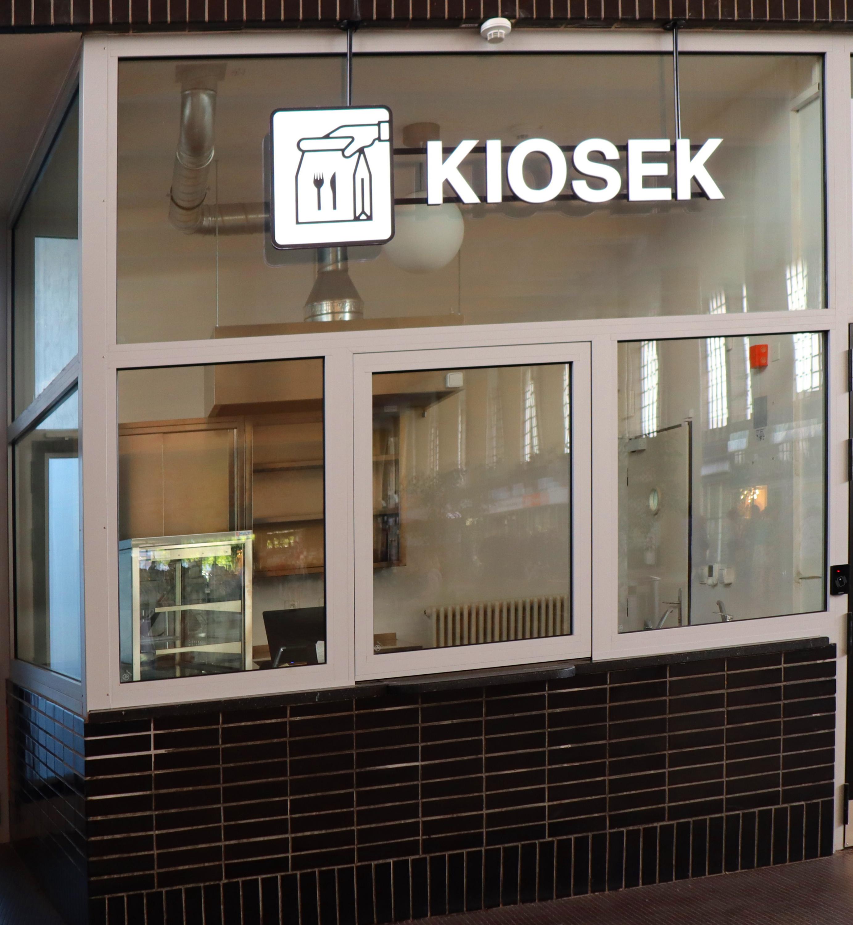 Kiosek Pardubice hlavní nádraží foto 3