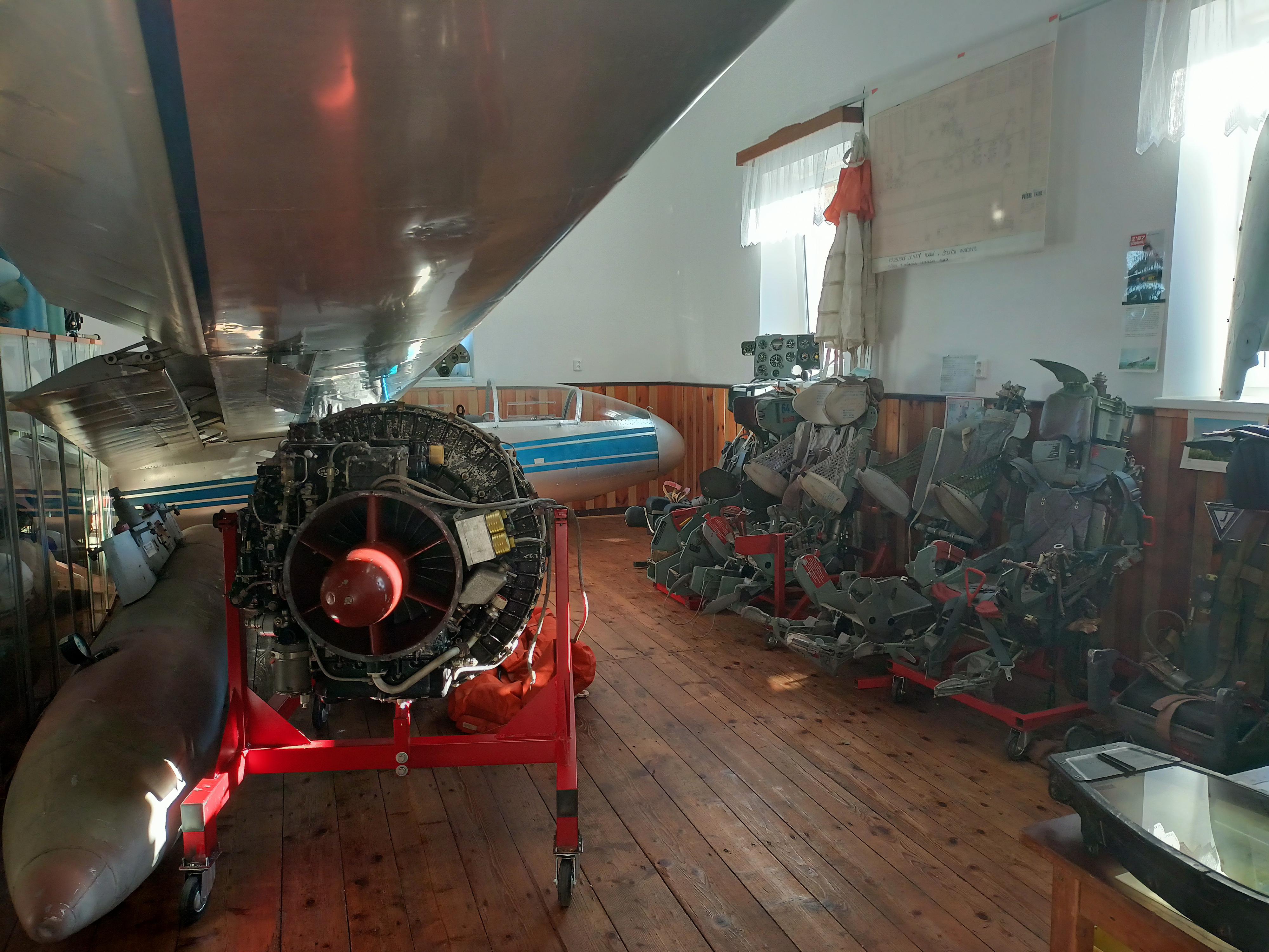 Letecké muzeum Hrdlořezy foto 4