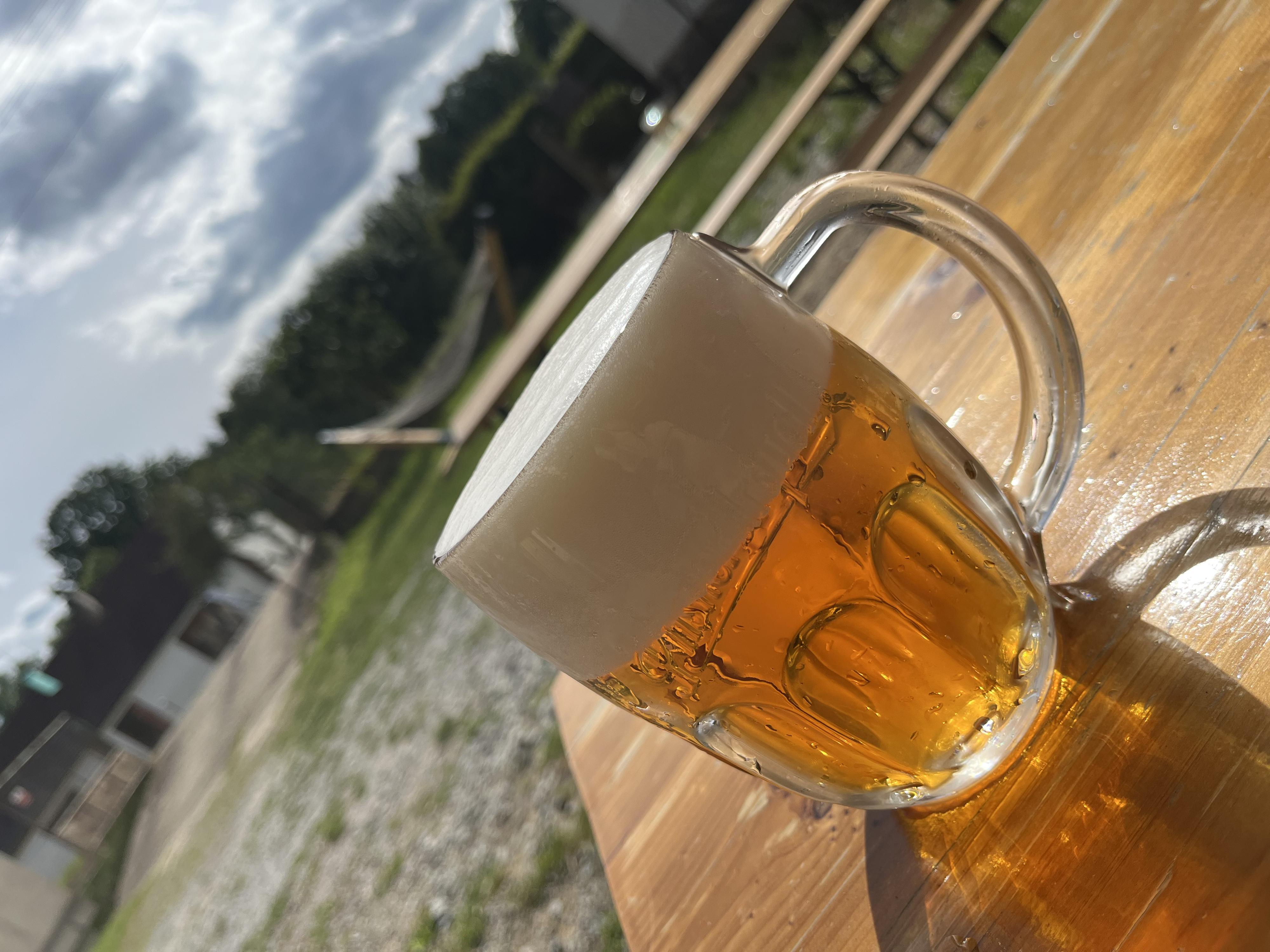 Stánek pod ořechem foto 1