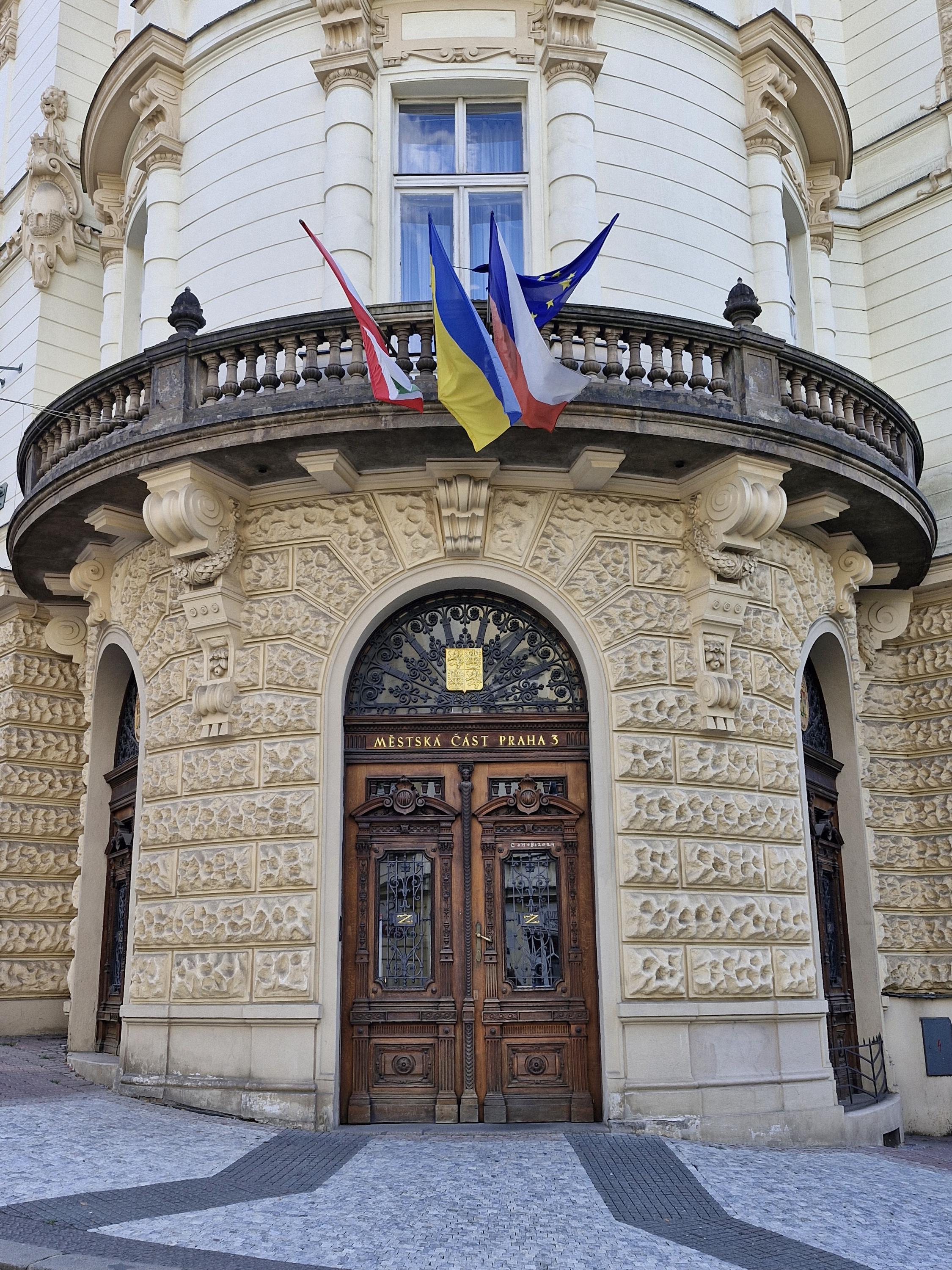Úřad městské části Praha 3 foto 2