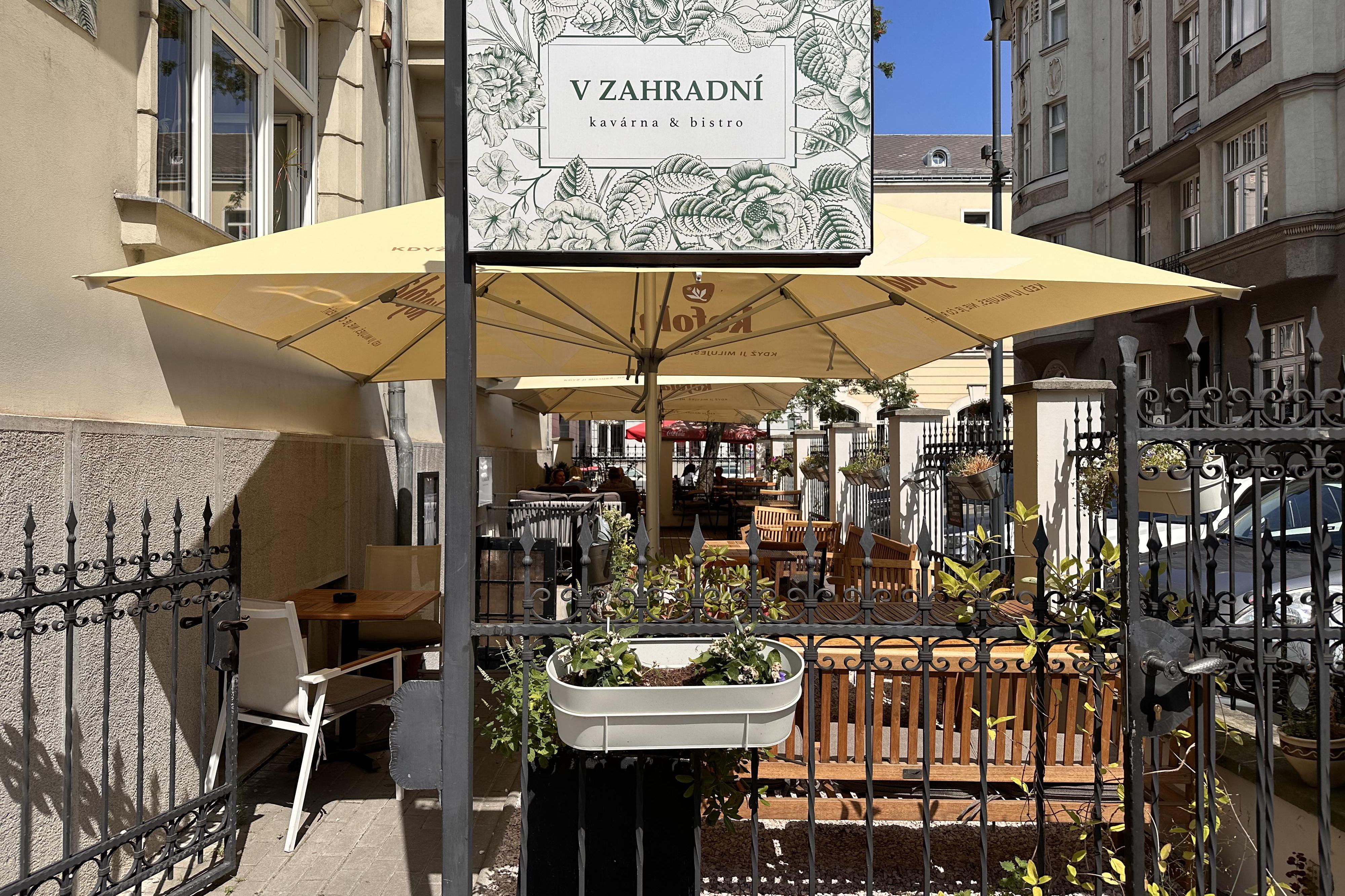 V Zahradní kavárna a bistro