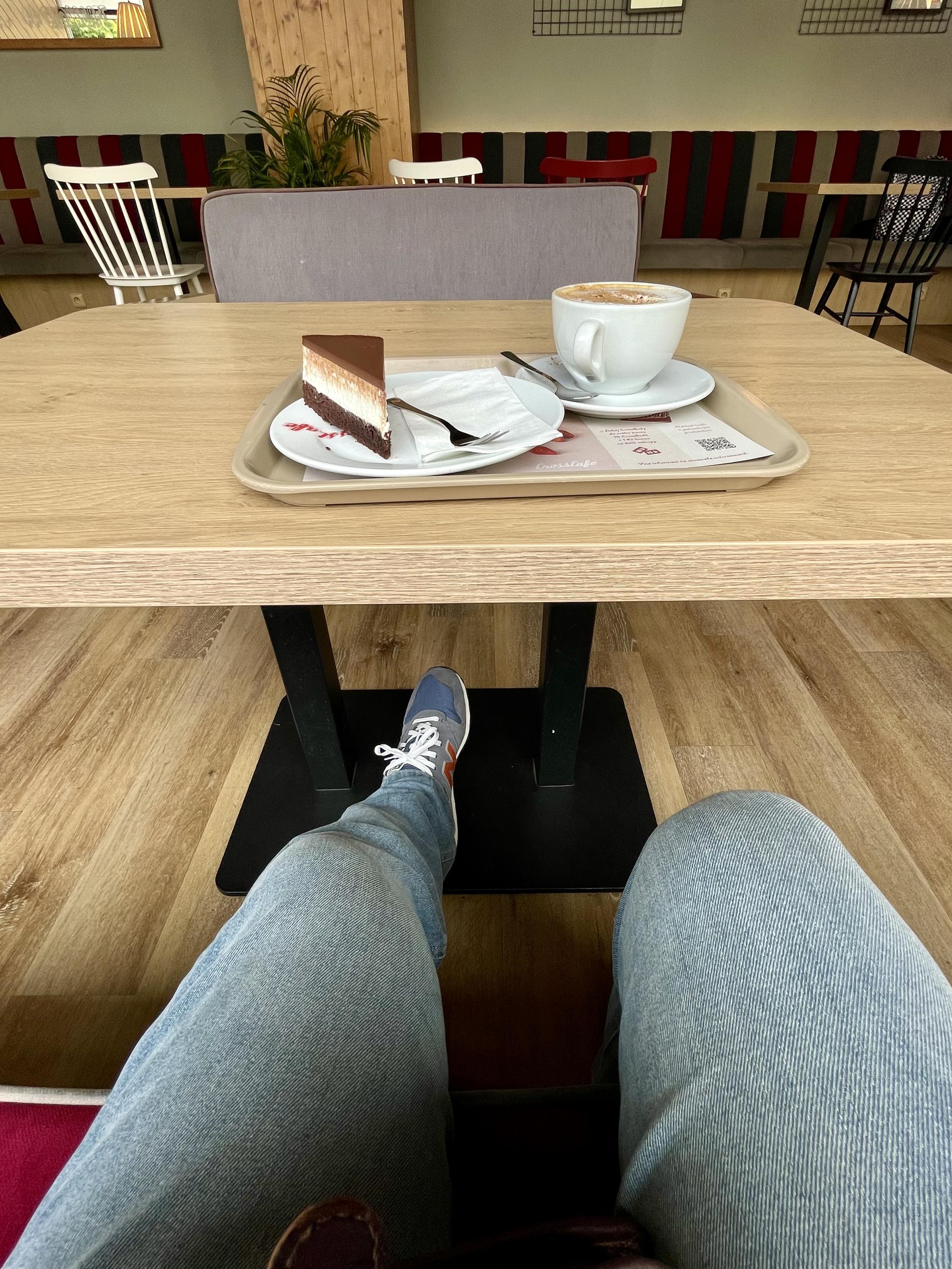 CrossCafe Galerie Slovany foto 5