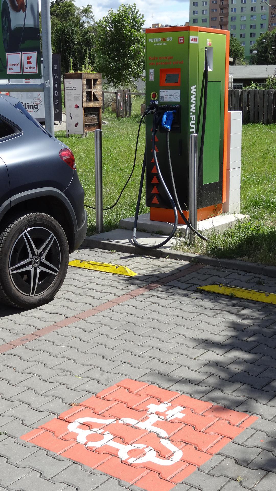 Nabíjecí stanice ČEZ foto 3