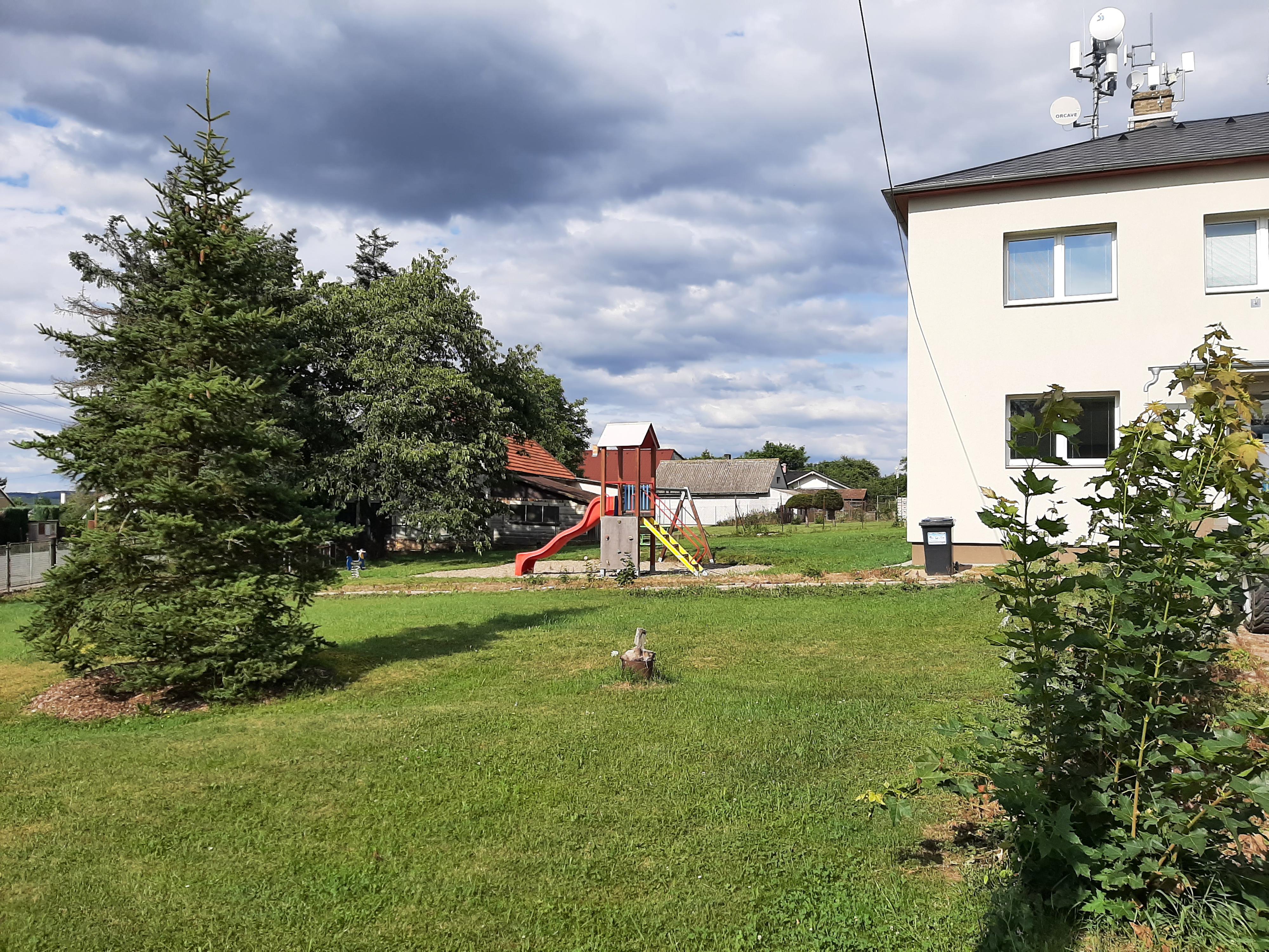 Skuhrov - obecní úřad foto 3
