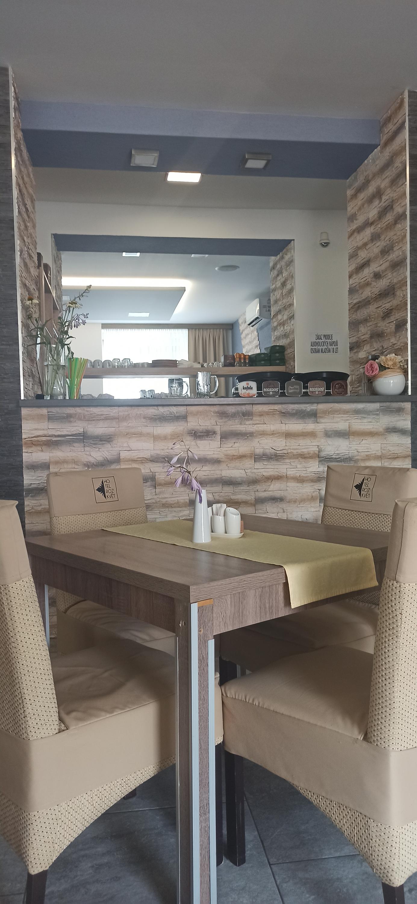 Restaurace Rozkvět foto 3