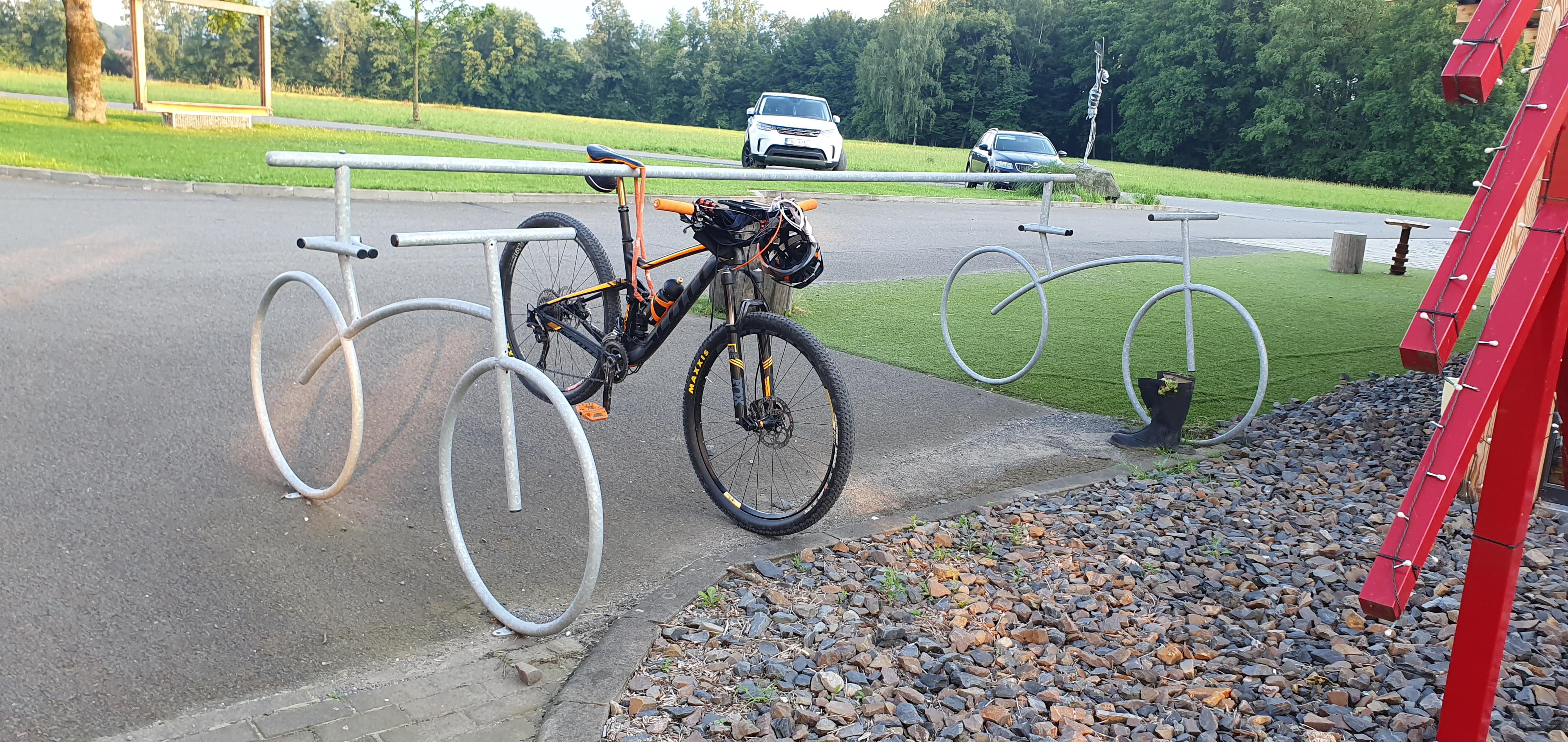 Restaurace YDYKSEB foto 3