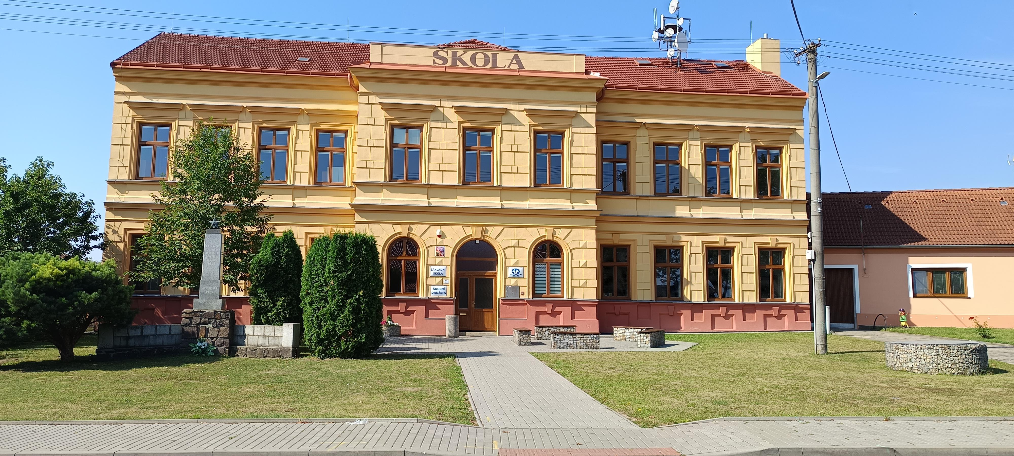 ZŠ Strachotice foto 2