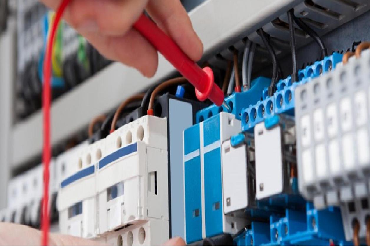 Revizní technik elektroinstalací, hromosvodů Richard Šolta foto 1