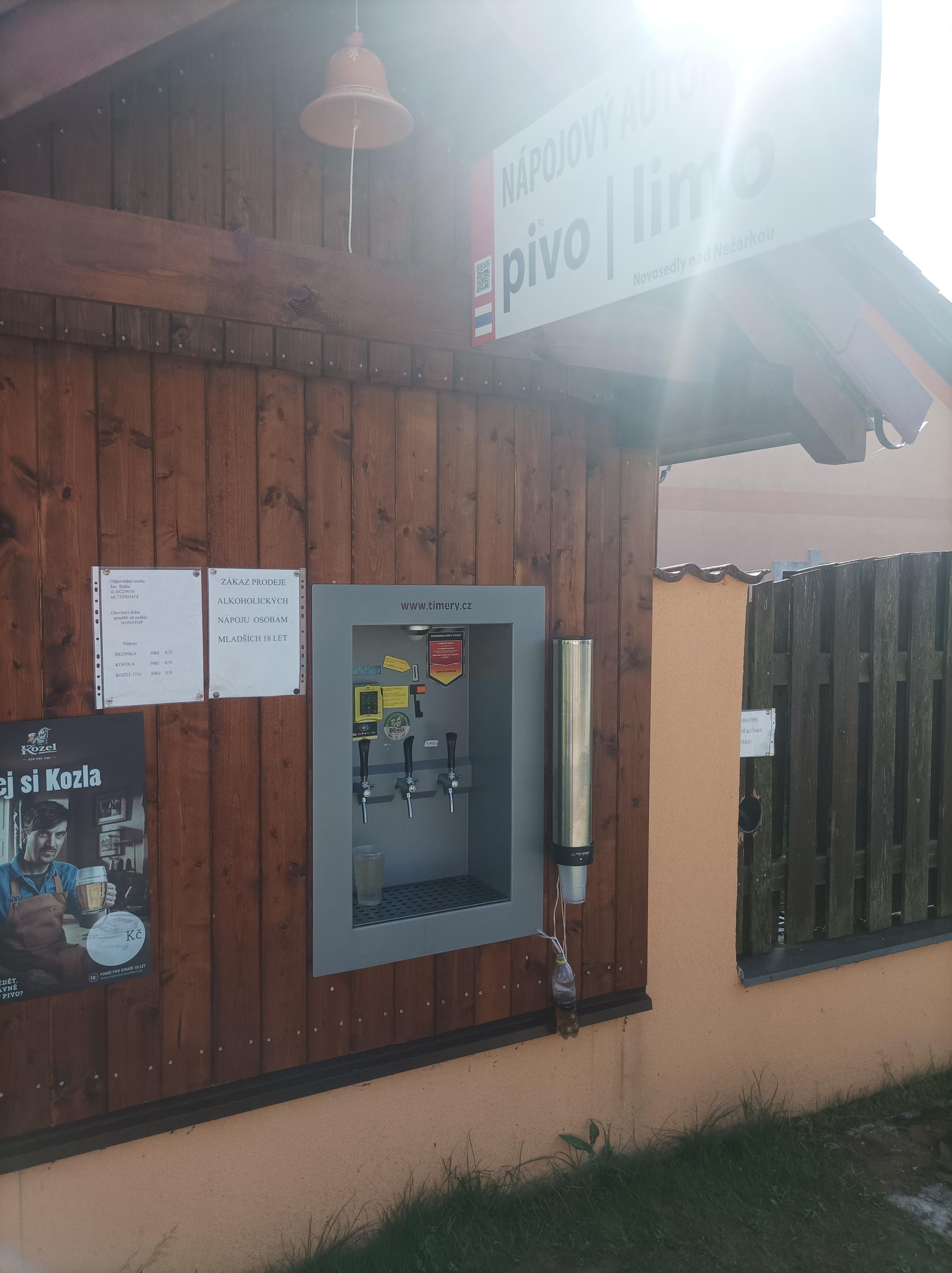 Nápojový automat foto 4