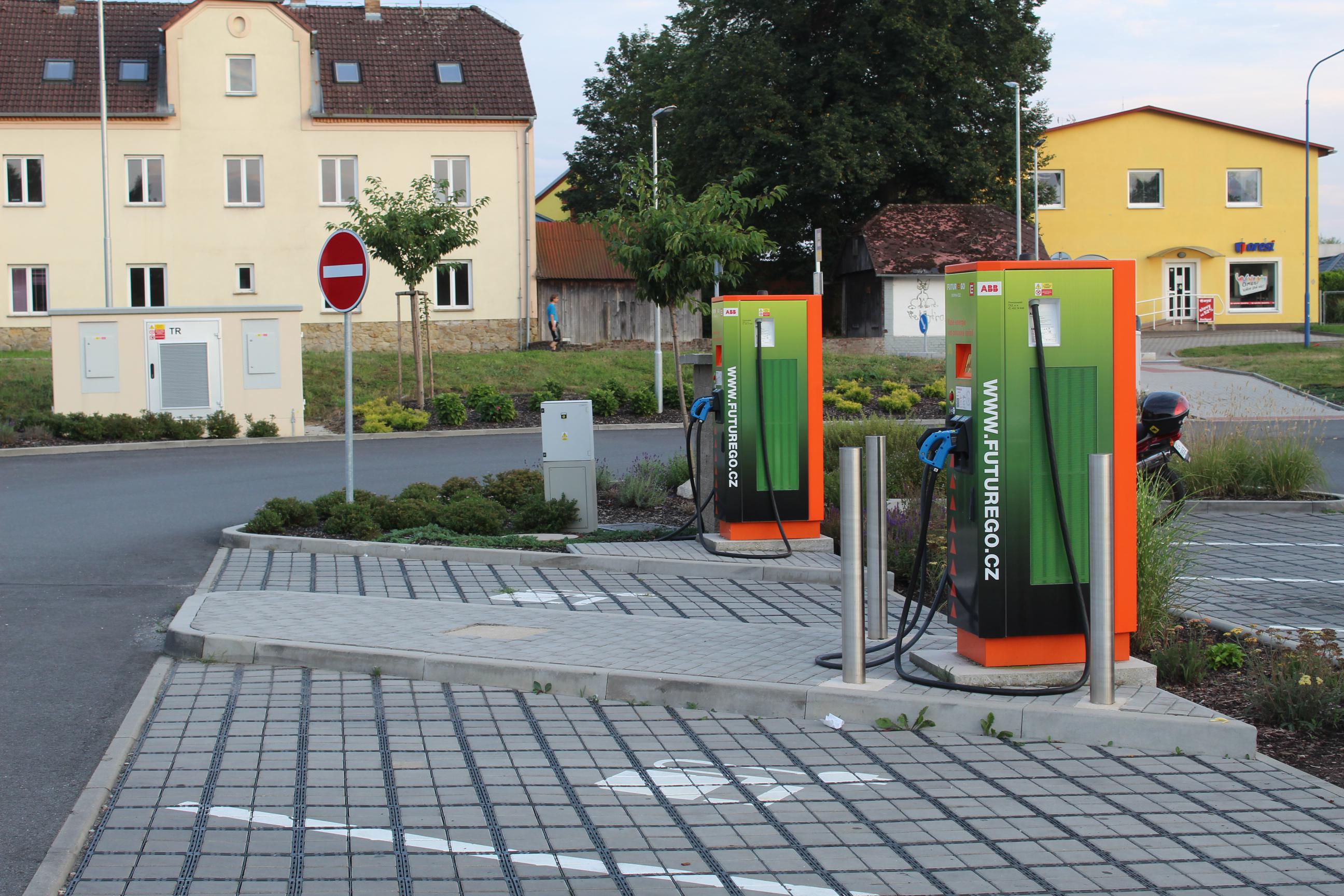 Nabíjecí stanice ČEZ