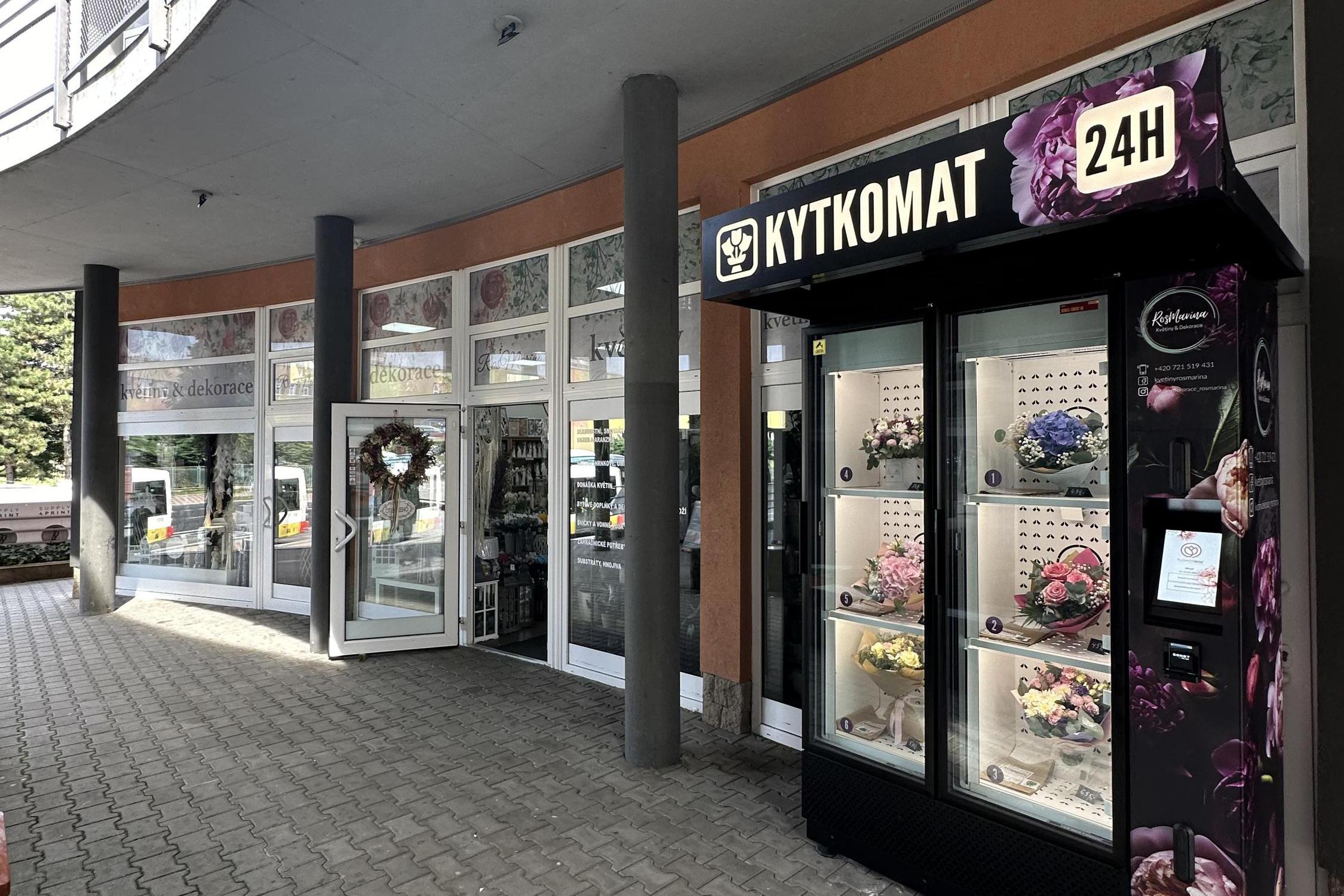 Květiny a dekorace RosMarina