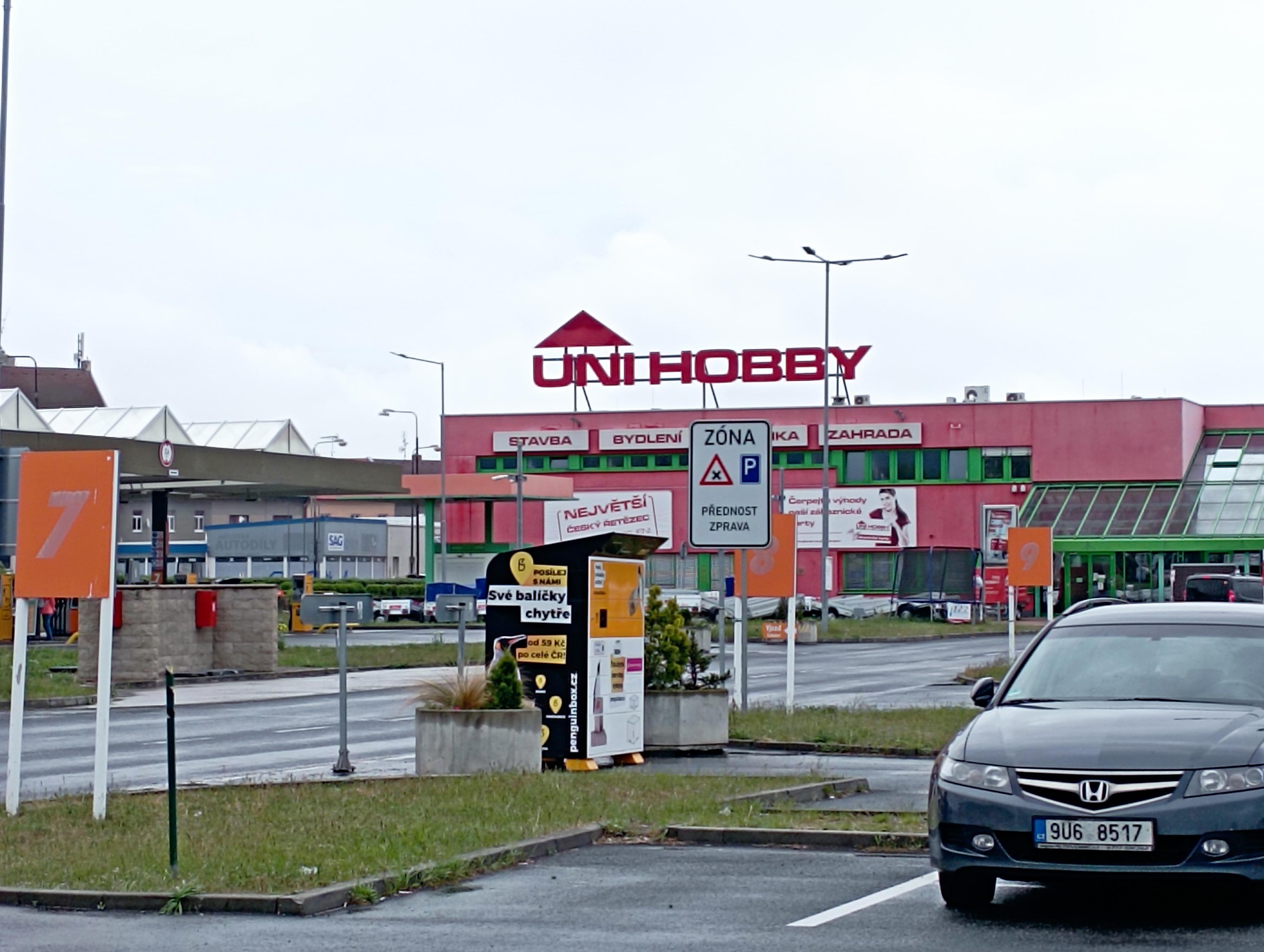 UNI HOBBY foto 3