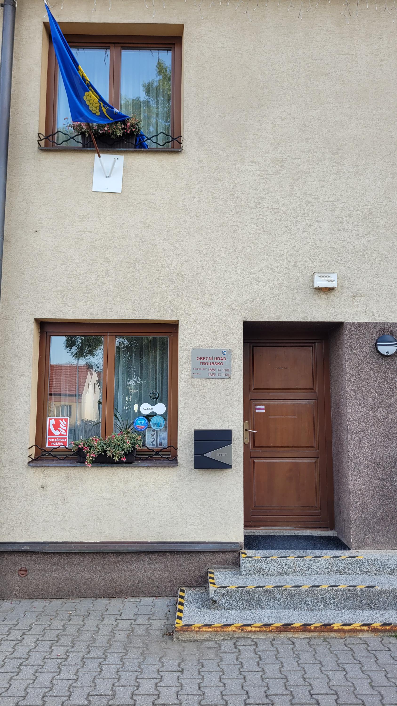 Troubsko - obecní úřad foto 2